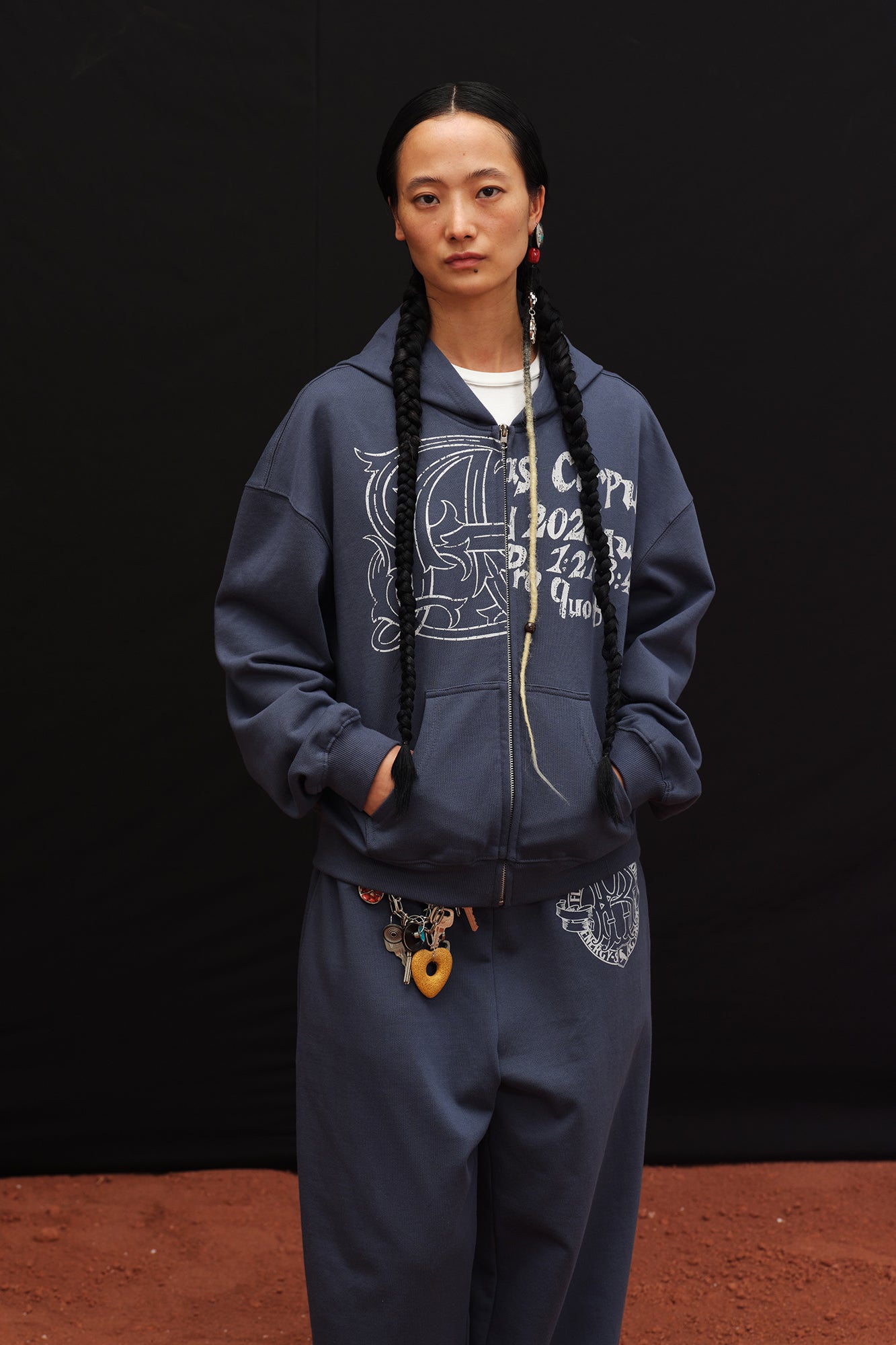 OINIMI Faded Graphic Zip-Up Hoodie