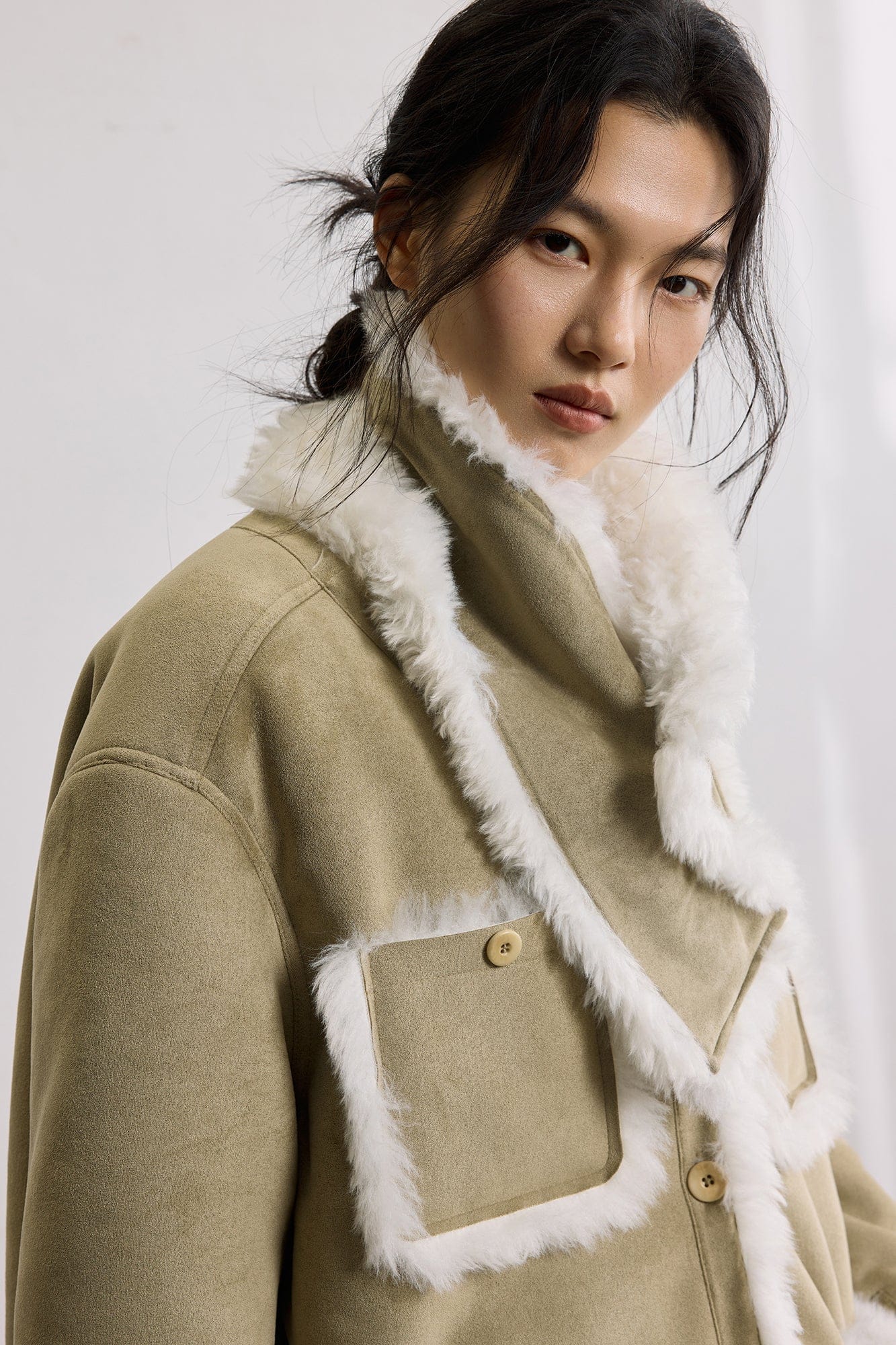 SAME FLOW Detachable Scarf Faux Shearling Suede Jacket