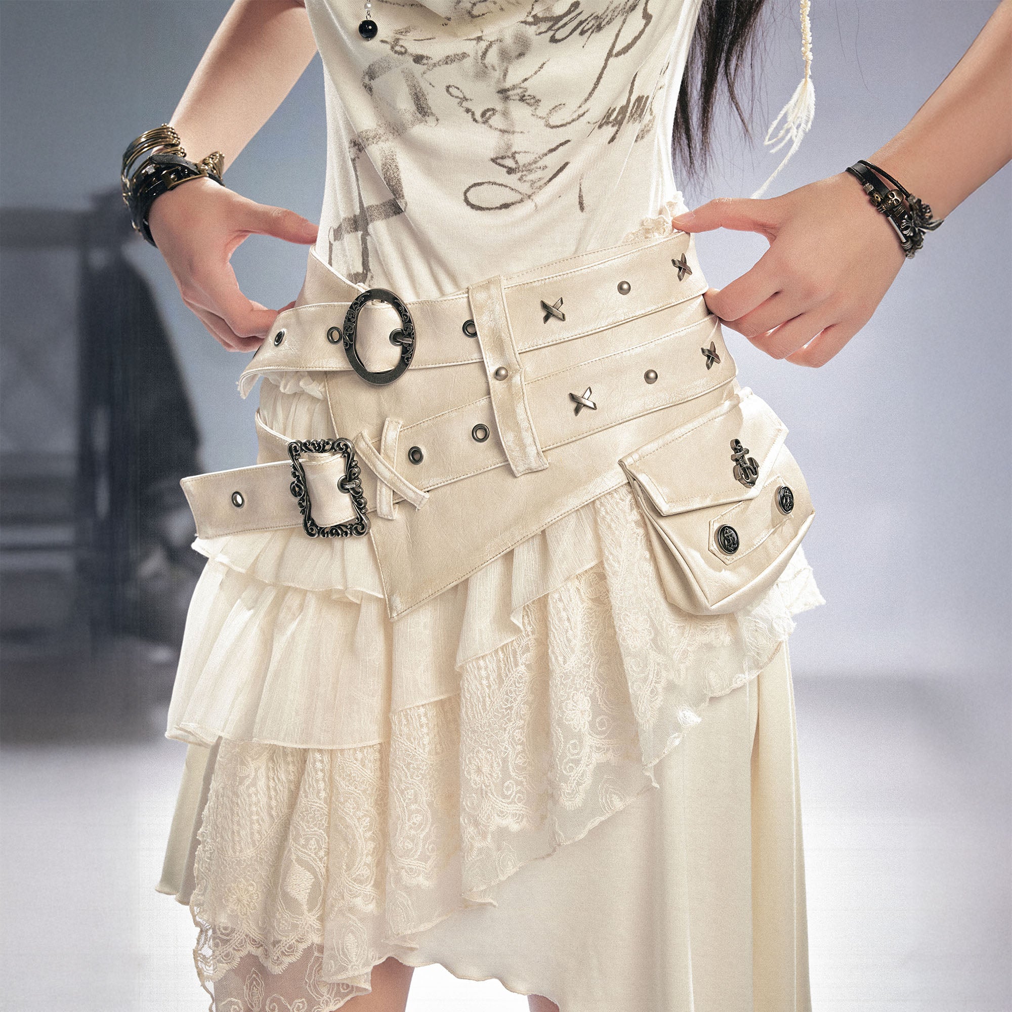 CESTNOUS Multi-Buckle Corset Belt