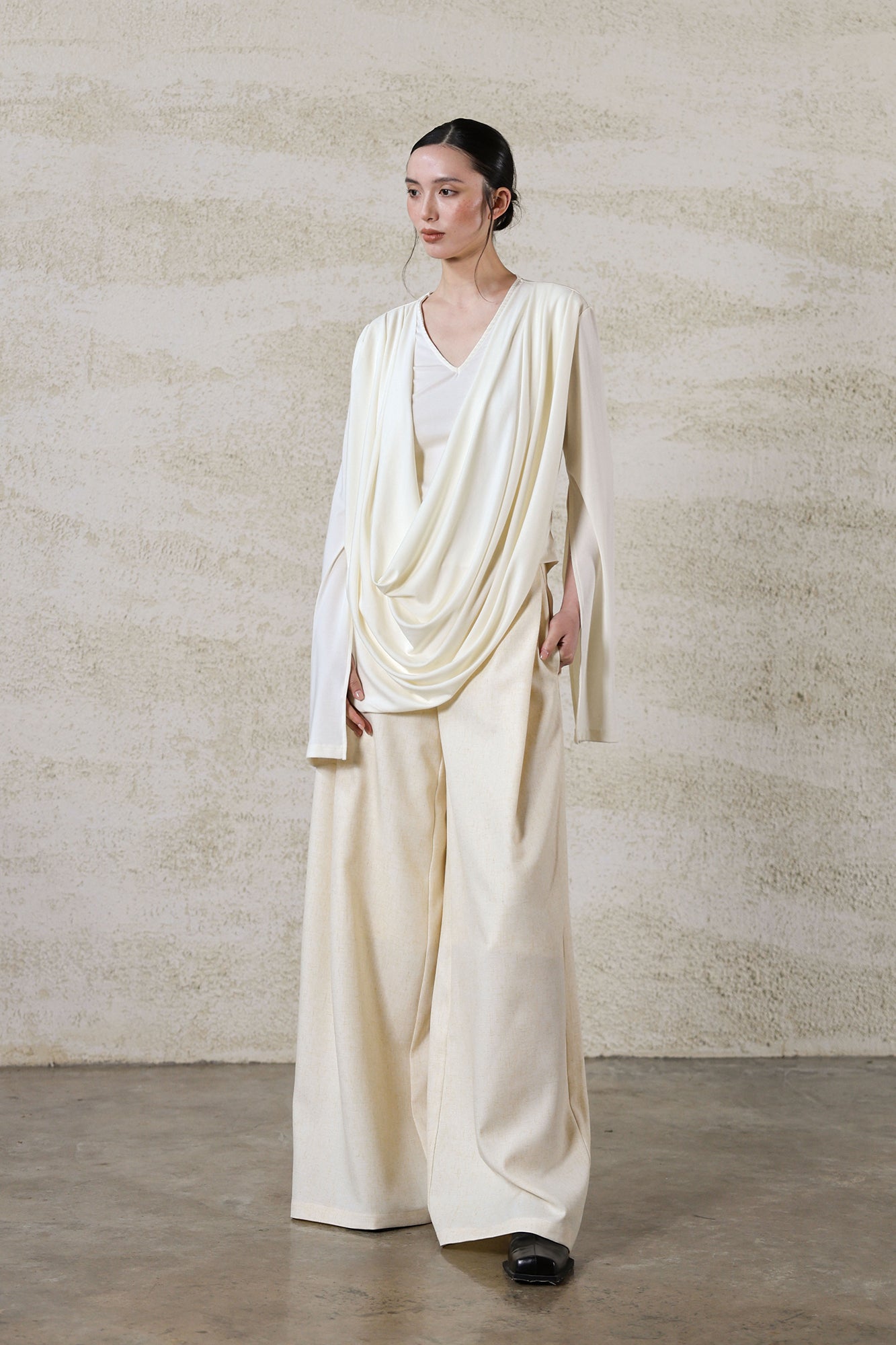 WUHEYIZUO Draped Split-Sleeve Top