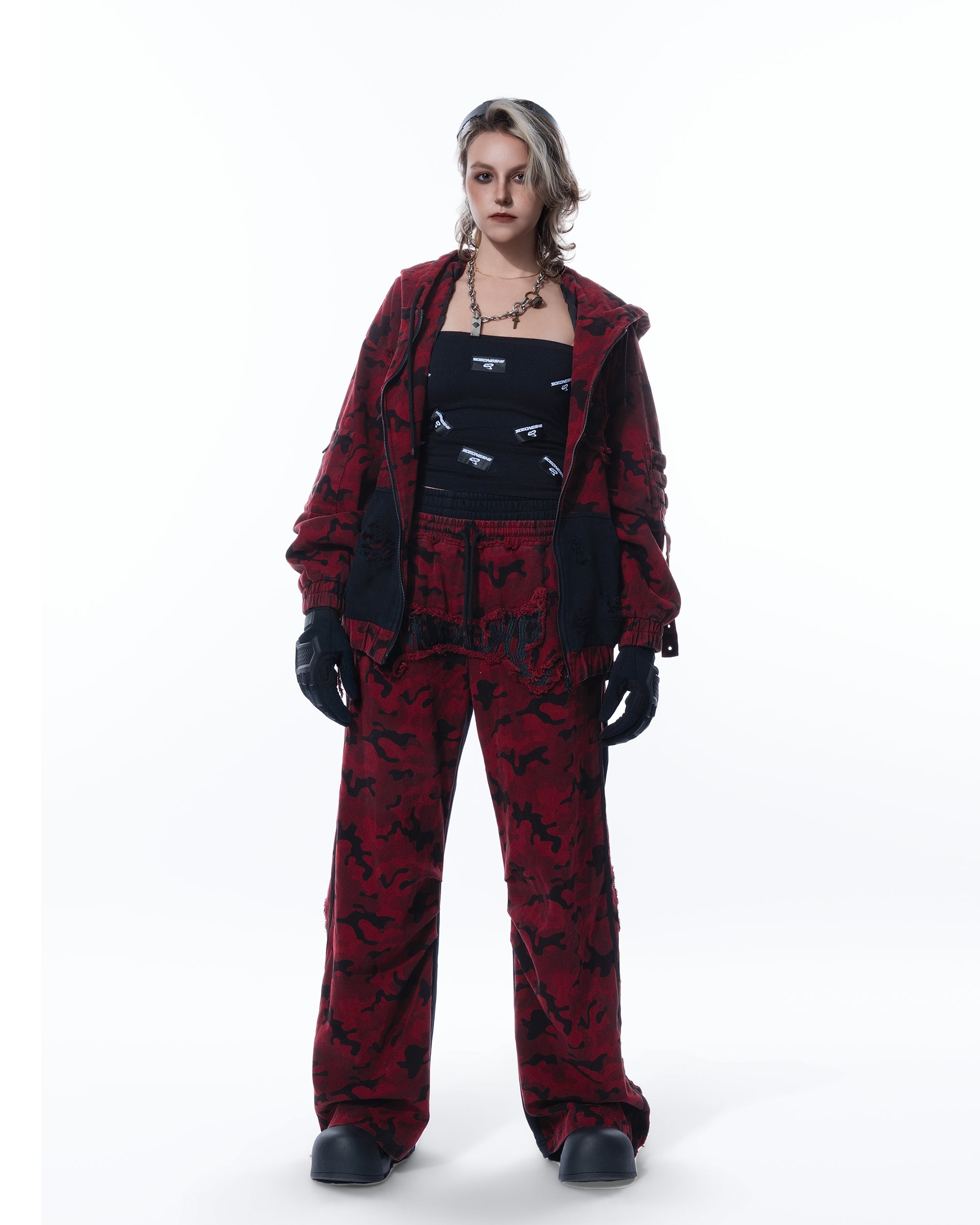 MOGONGSHE Camo Frayed LOGO Patch Hooded Jacket