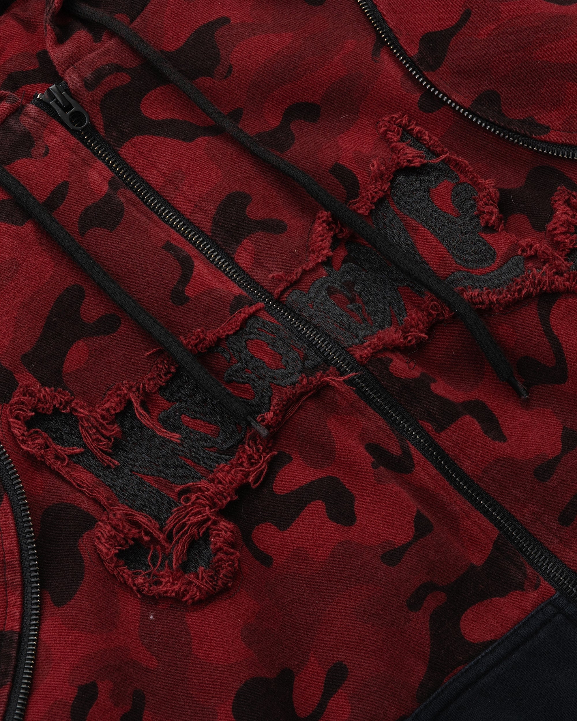 MOGONGSHE Camo Frayed LOGO Patch Hooded Jacket