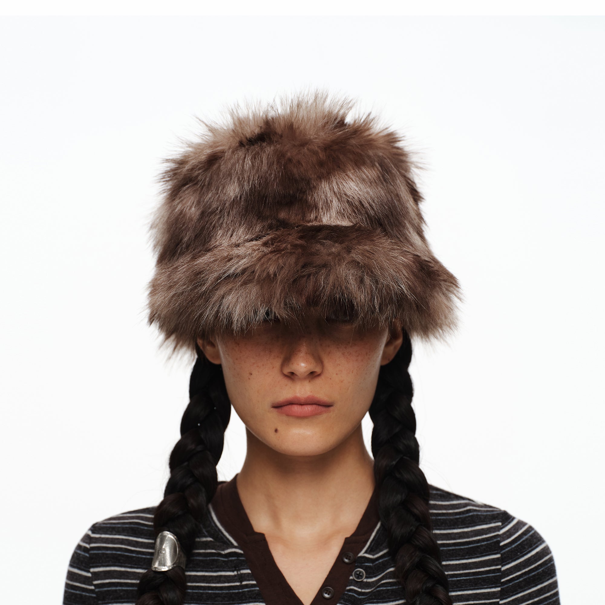 OINIMI Fuzzy Faux Fur Cap