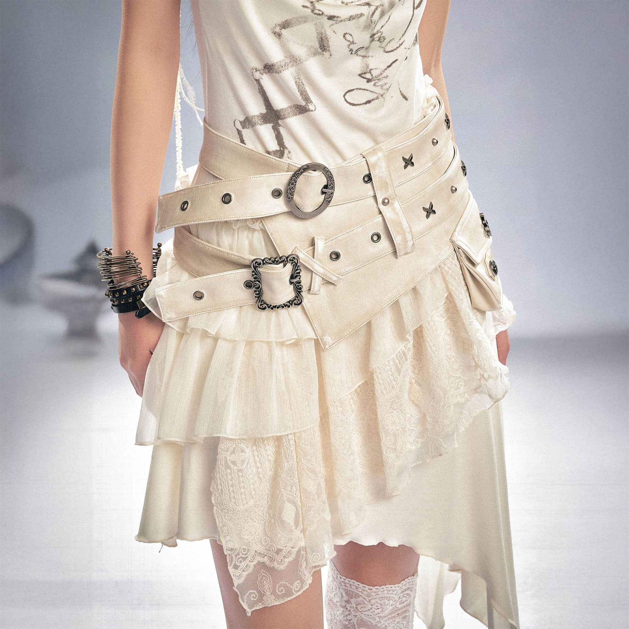 CESTNOUS Multi-Buckle Corset Belt