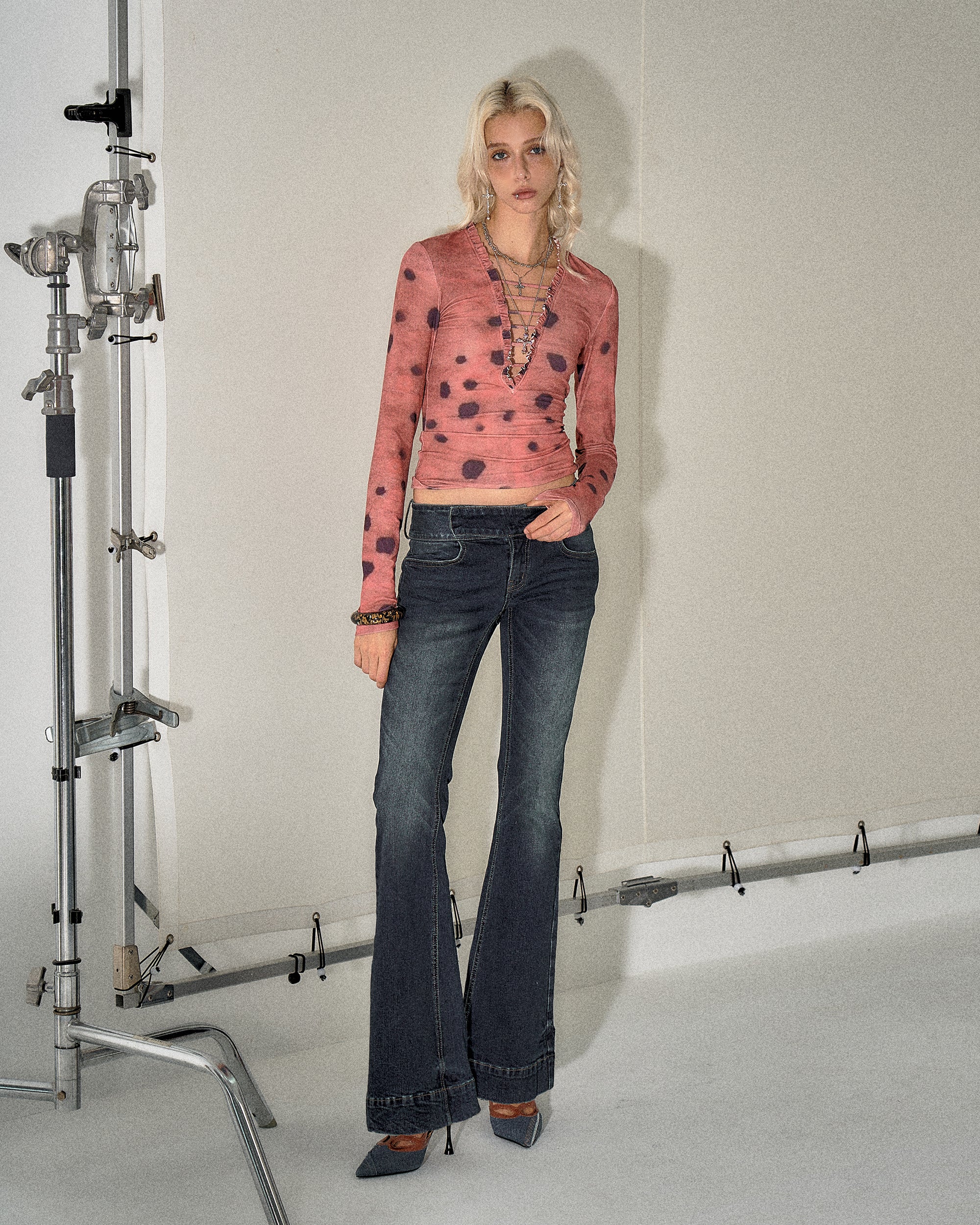 THE NEVERMORE Ruffled Trim Deep-V Dot Mesh Tee