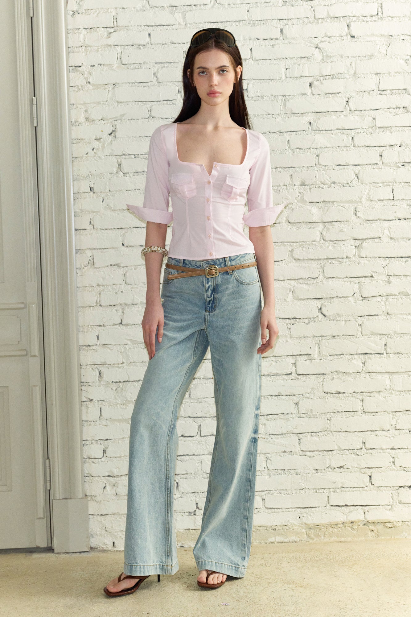 THE NEVERMORE Pocket Detail Scoop-Neck Fitted Half-Shirt