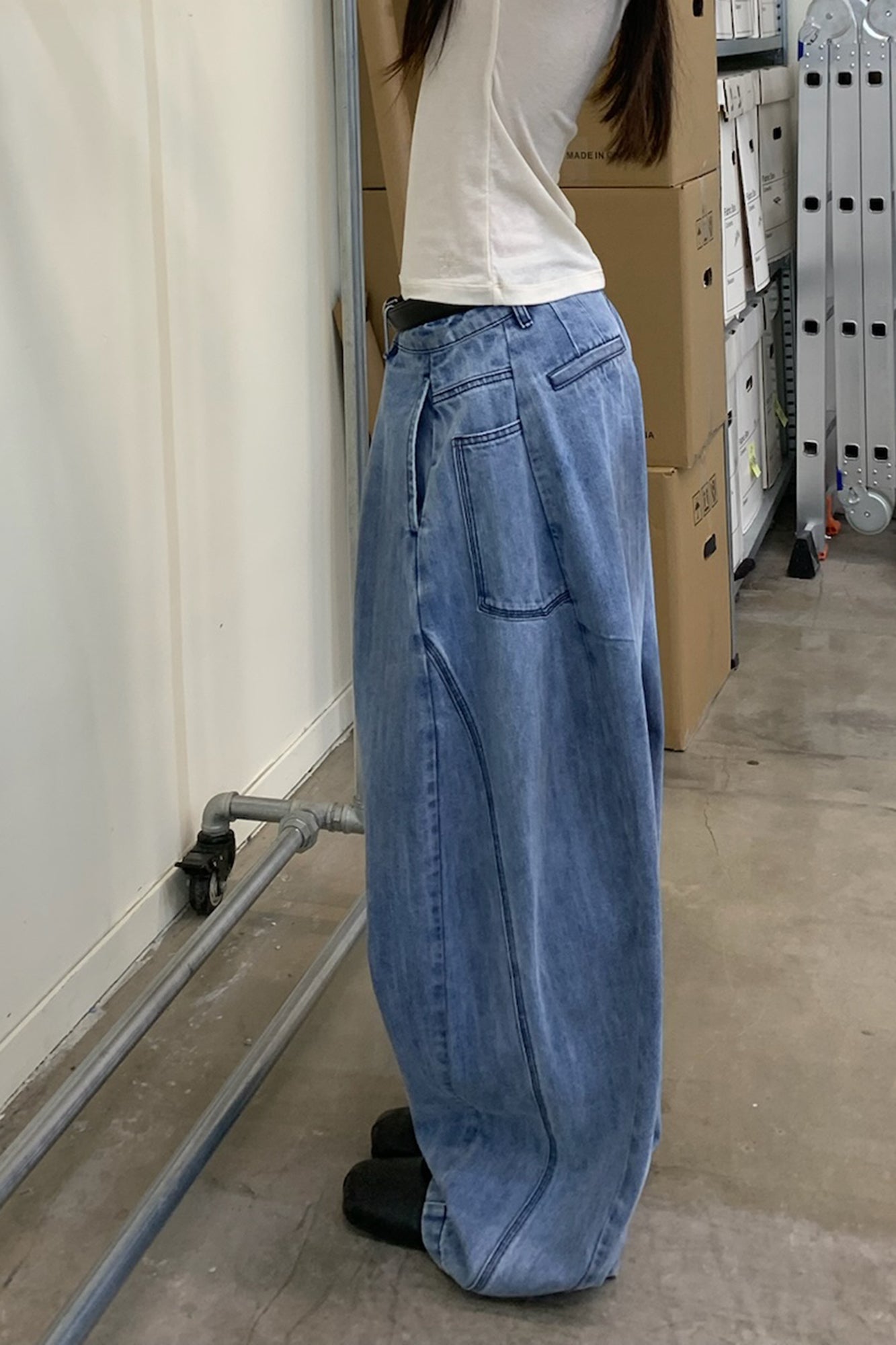 NEVERSEEZ Curved-Seam Utility Barrel-Leg Jeans