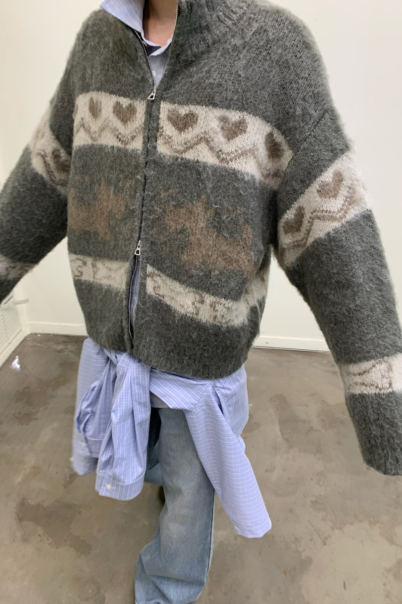 NEVERSEEZ Fuzzy Dog & Heart Jacquard Zip-Up Cardigan