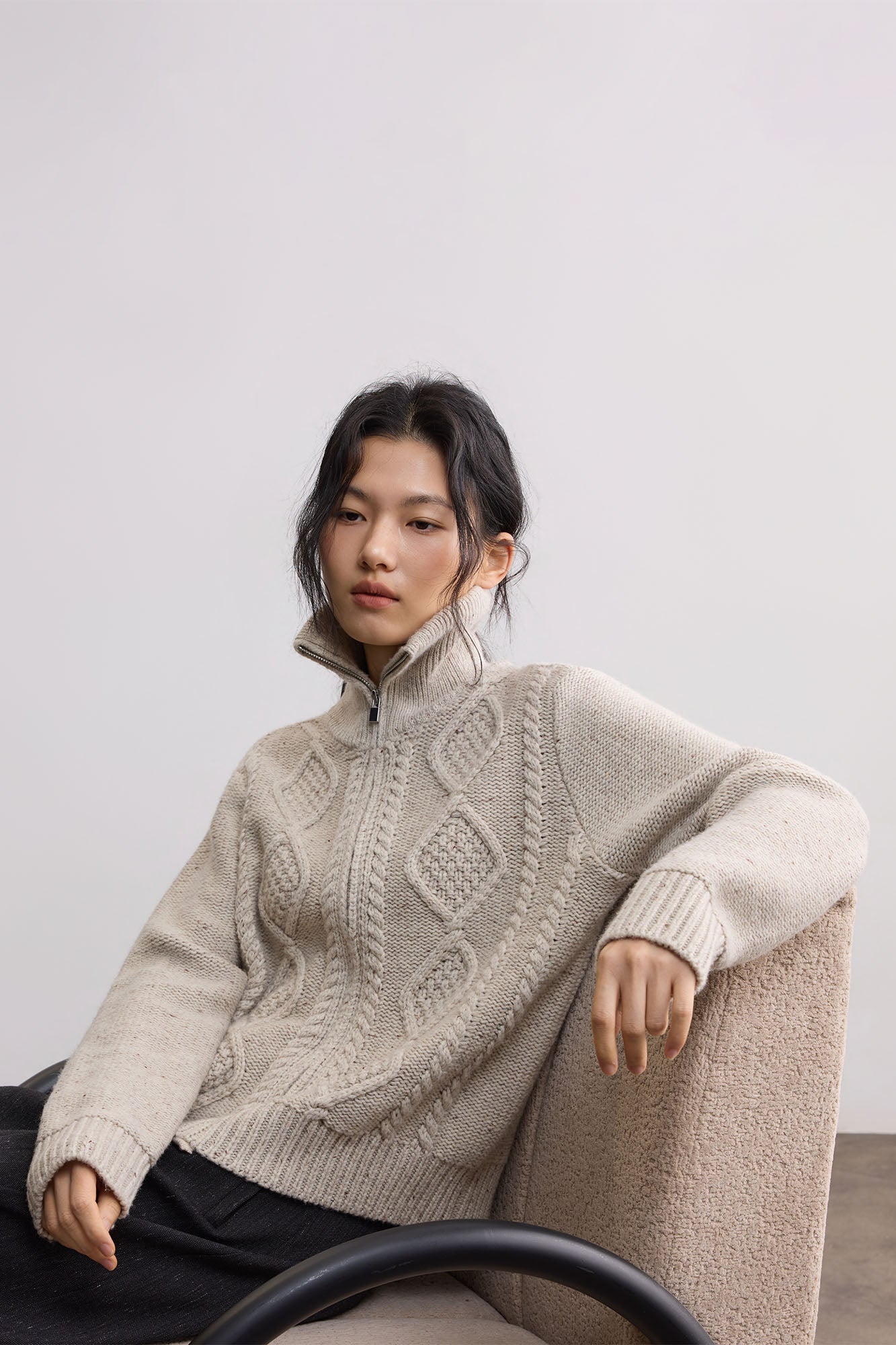 SAME FLOW Cable-Knit High-Neck Zip-Up Sweater