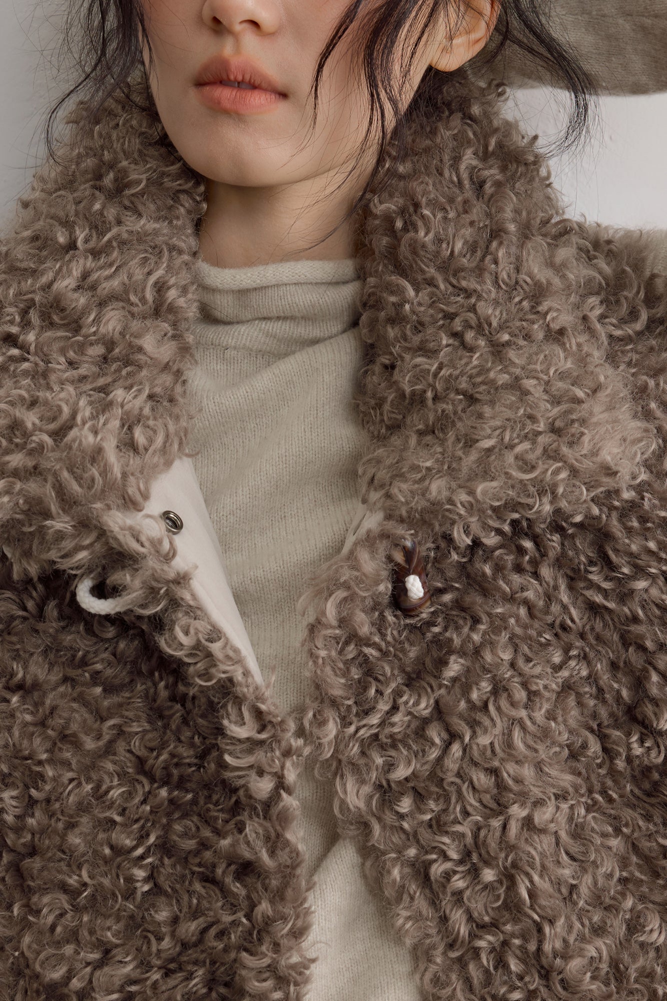 SAME FLOW Curly Faux Shearling Toggle Vest