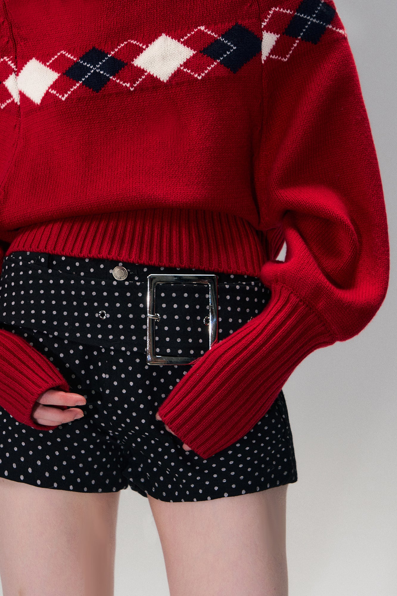 THE NEVERMORE Argyle Ribbed Balloon Sleeve Sweater