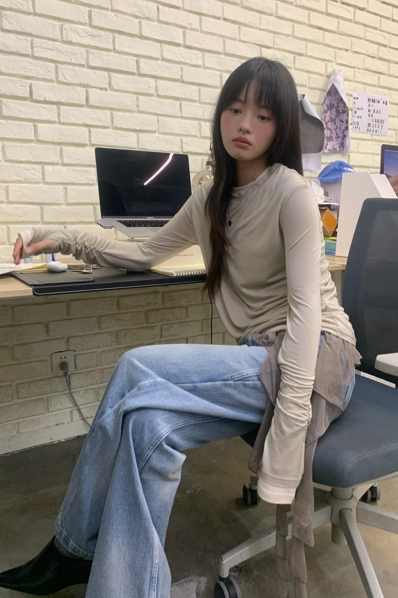 NEVERSEEZ Curved-Yoke Washed Wide-Leg Jeans