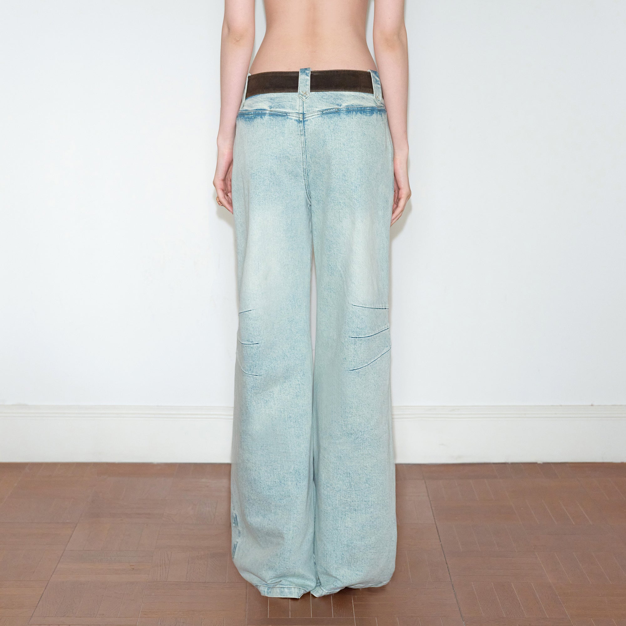THE NEVERMORE Contrast Waistband Wide-Leg Jeans