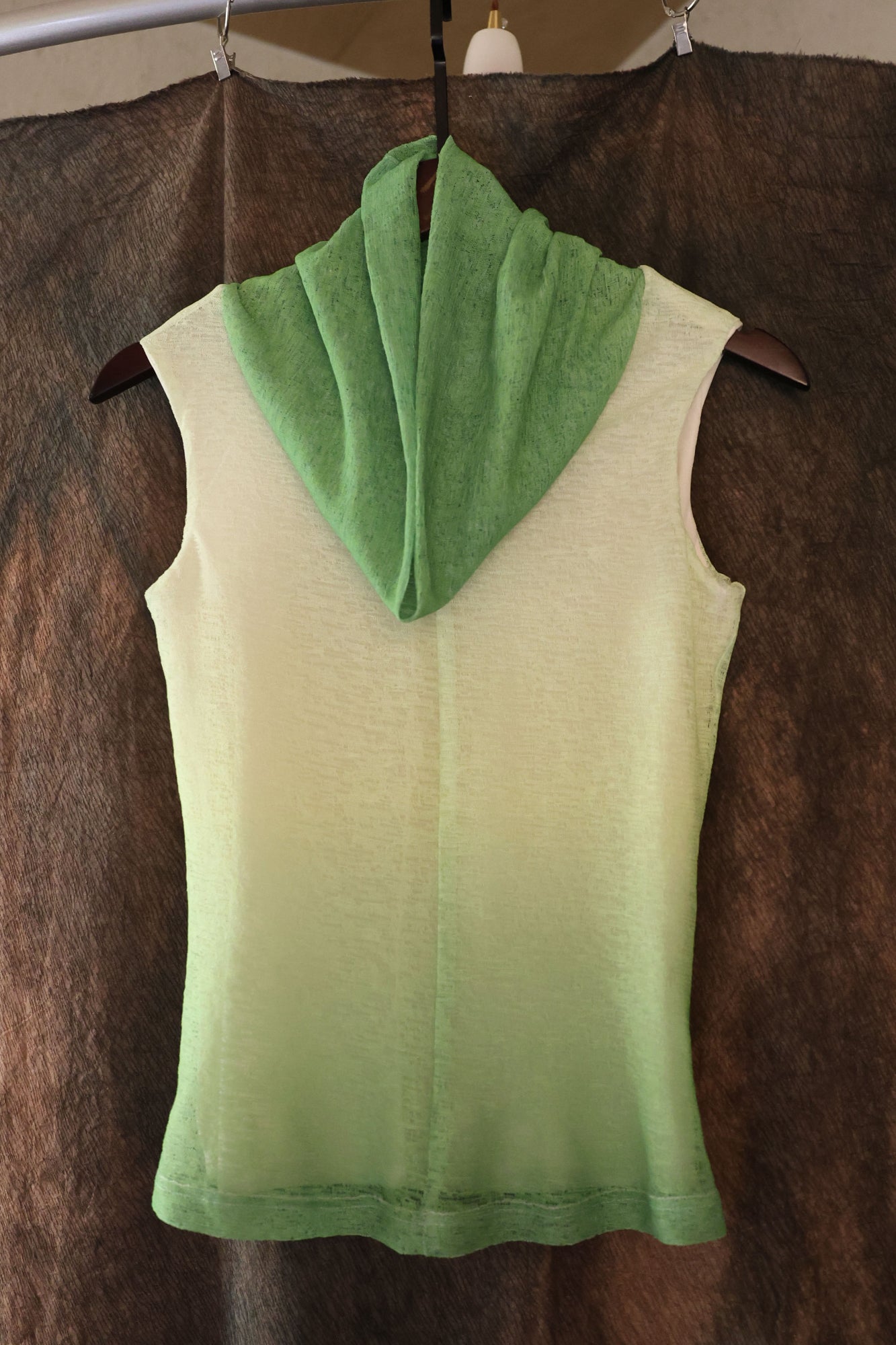 WUHEYIZUO Gradient Layered Drape-Neck Tank Top