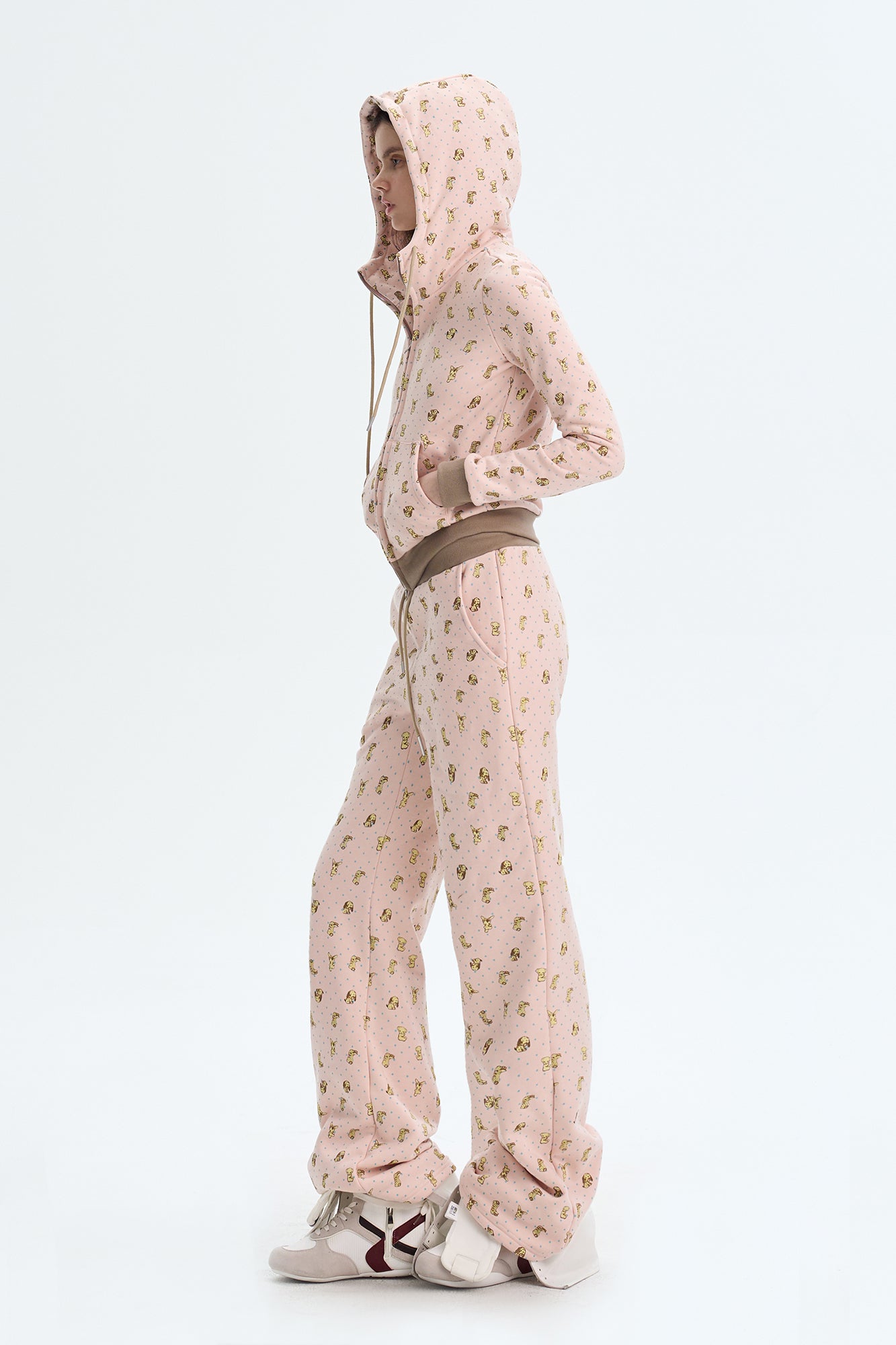 THE NEVERMORE Contrast-Waist Puppy Full-Print Sweatpants