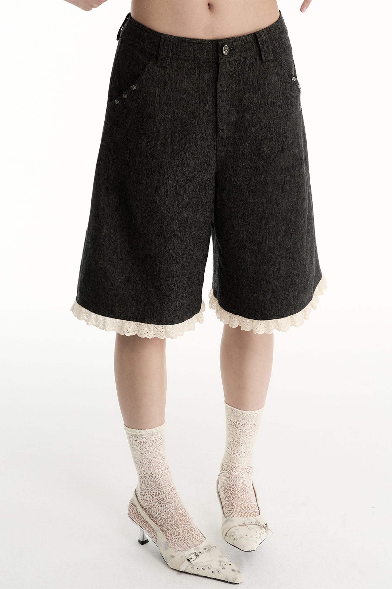 CONFUN Studded Lace-Hem Linen-Cotton Shorts