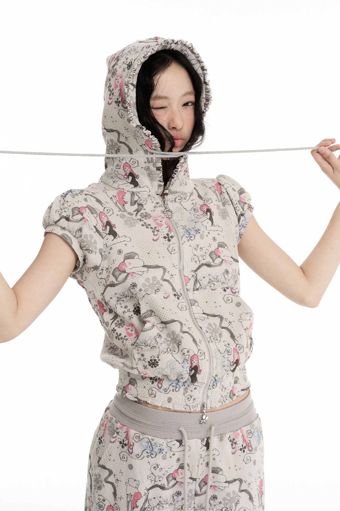 CONFUN Fantasy Full-Print Zip-Up Hooded Tee