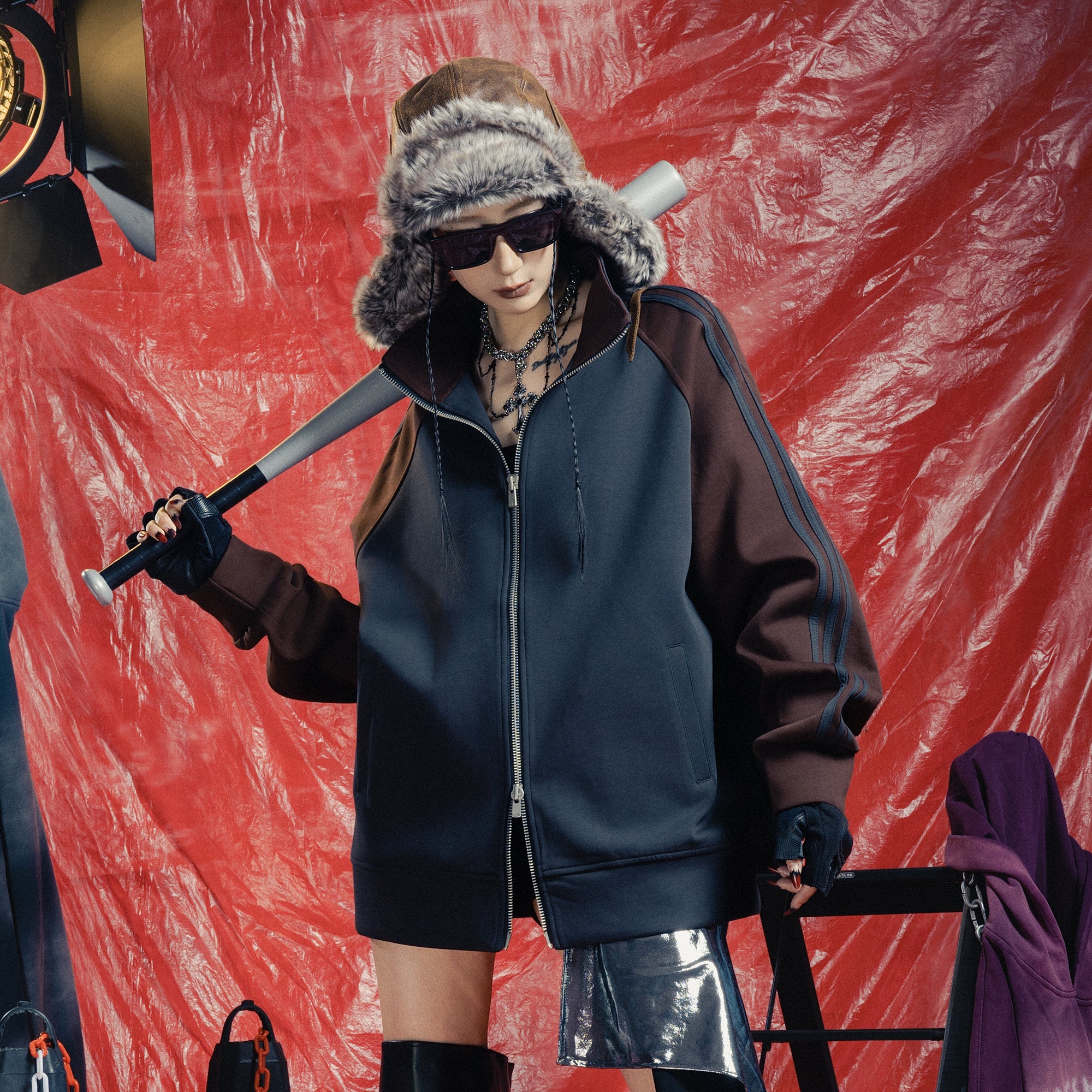 MOGONGSHE Contrast Paneled Raglan Track Jacket