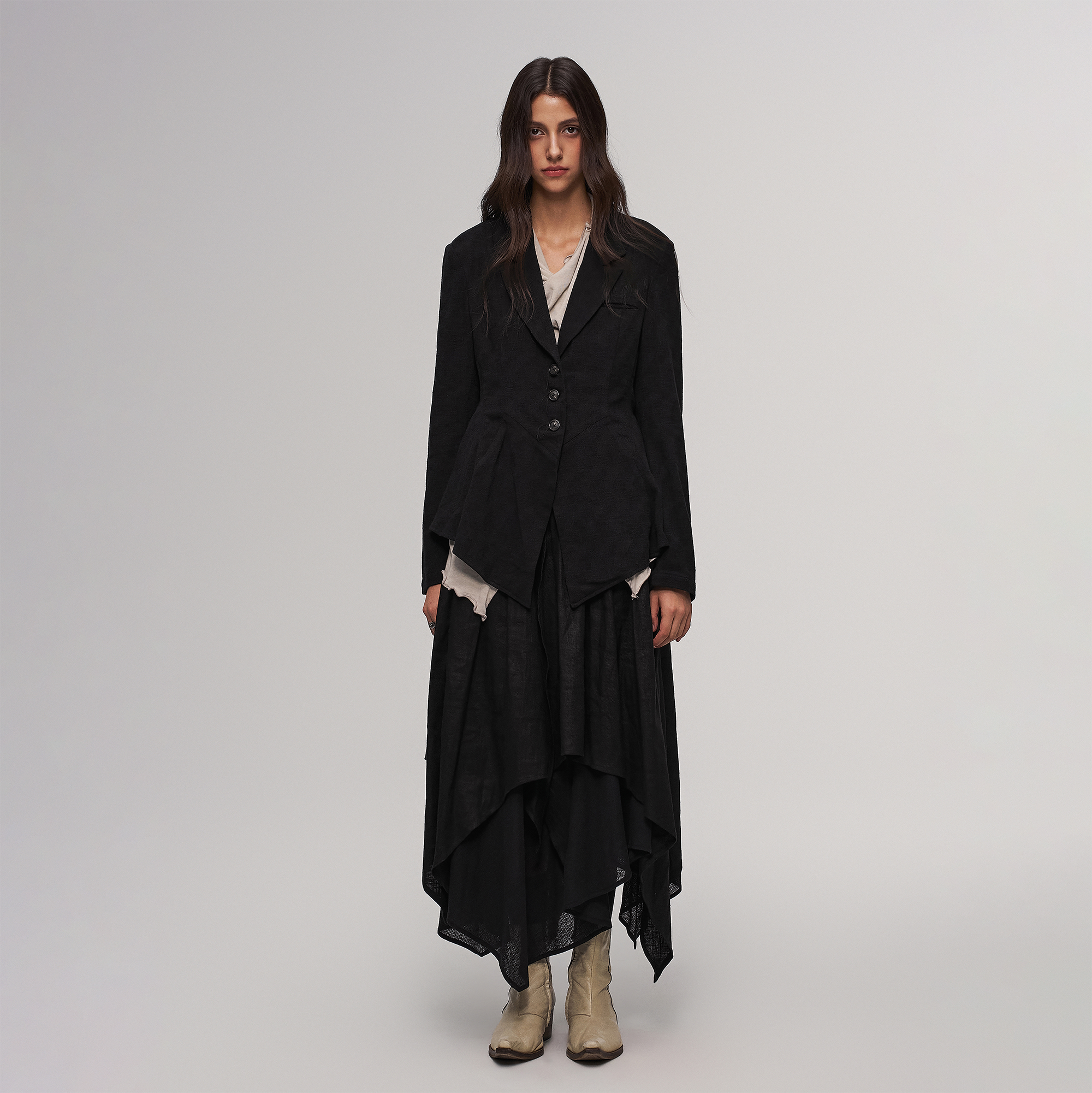 ILNya Nieternite Nifutur Asymmetric Hem Linen-Blend Blazer