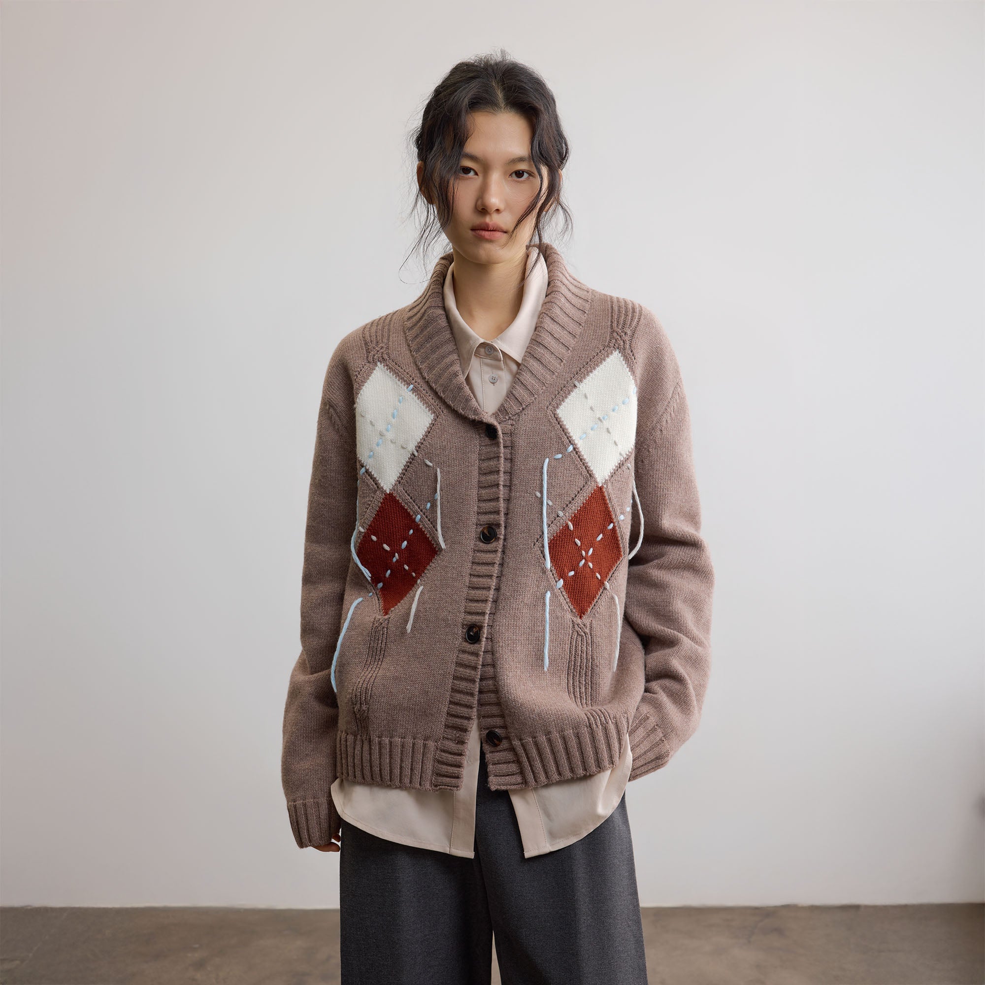 SAME FLOW Argyle Embroidered Shawl-Collar Cardigan