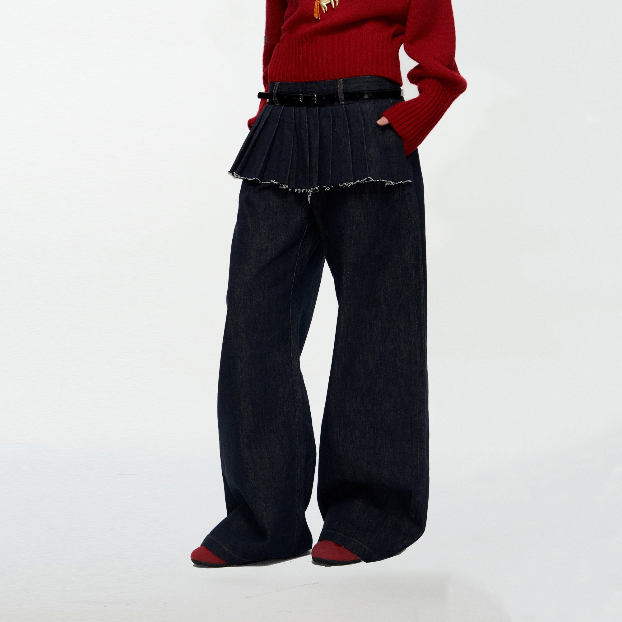 10AMSOTIIIIIIRED Frayed-Front Pleated Straight Jeans