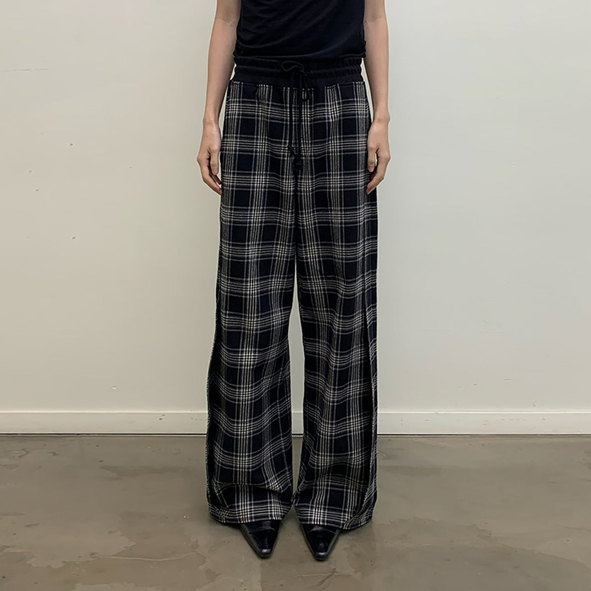 NEVERSEEZ Plaid Ribbed Waist Straight-Leg Pants