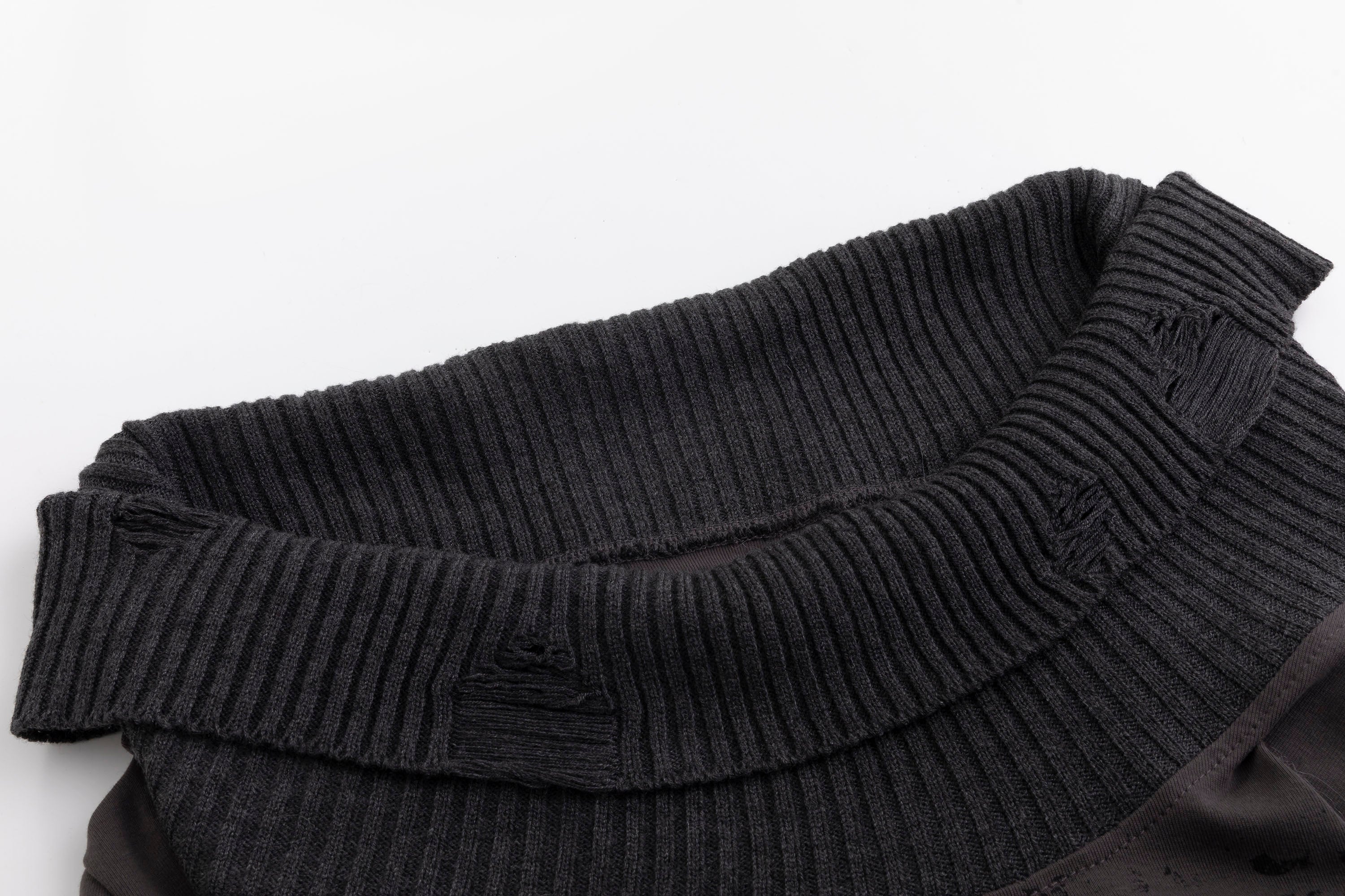CESTNOUS Ribbed Cowl-Neck Long-Sleeve Tee