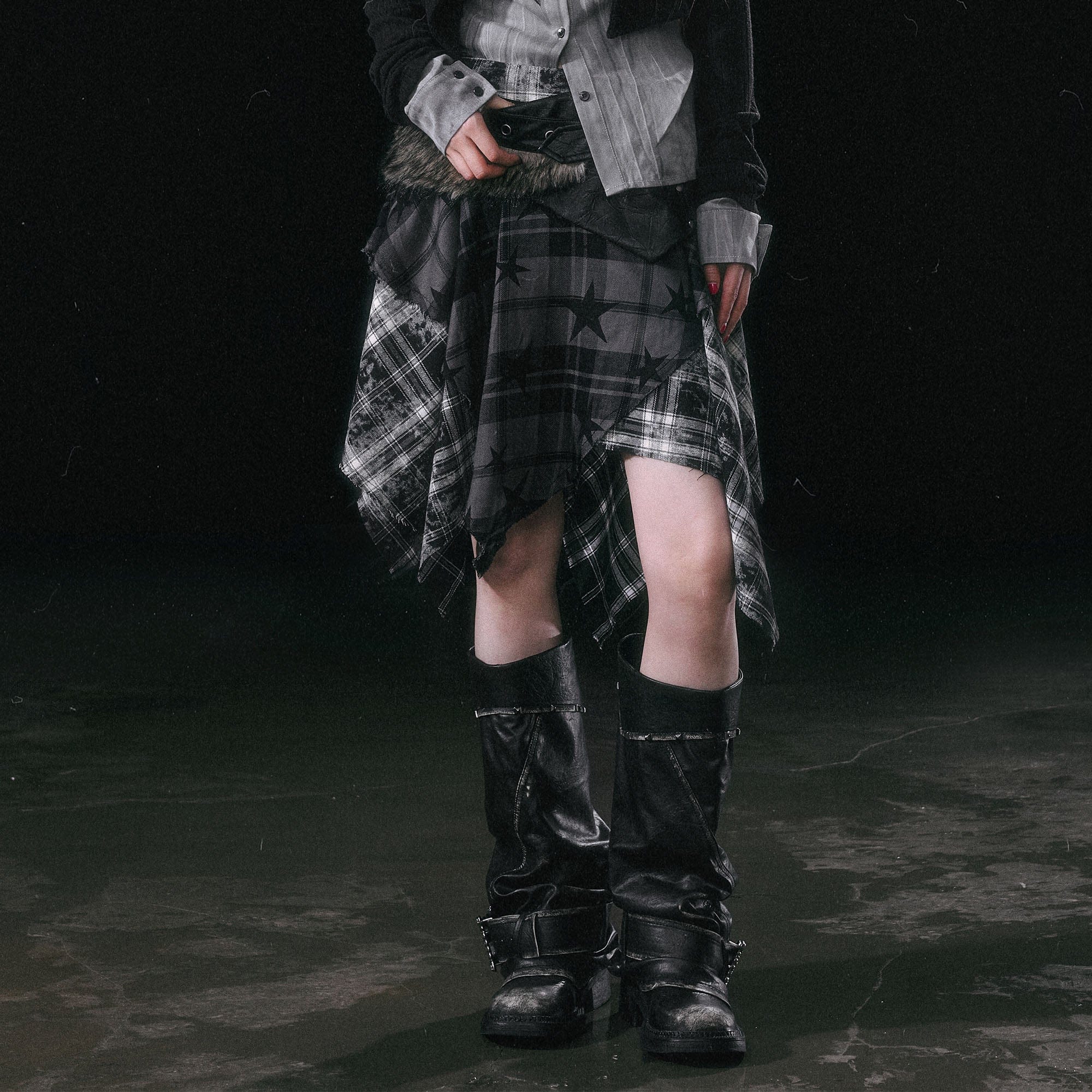 CESTNOUS Asymmetrical Star Plaid Raw Edge Skirt