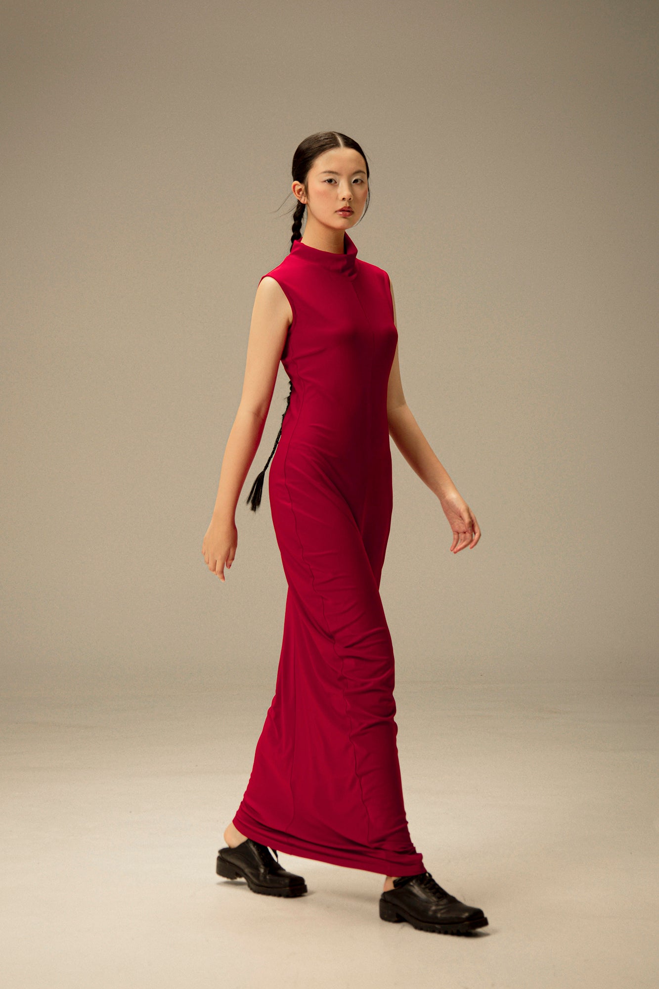 WUHEYIZUO Sleeveless Mock Neck Cocoon Maxi Dress