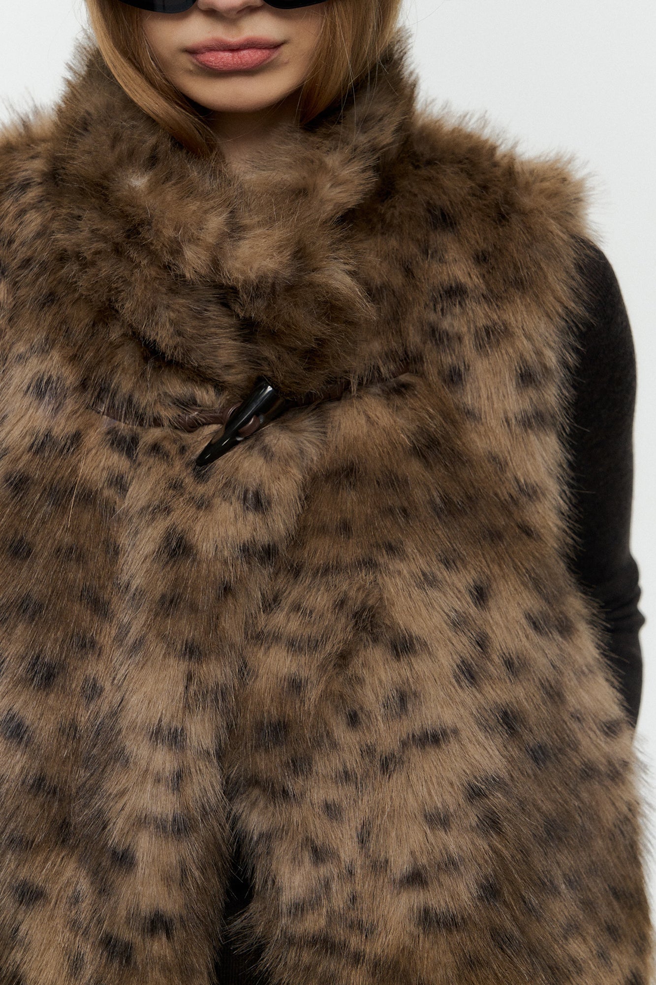 10AMSOTIIIIIIRED Asymmetrical Front Toggle Faux Fur Vest