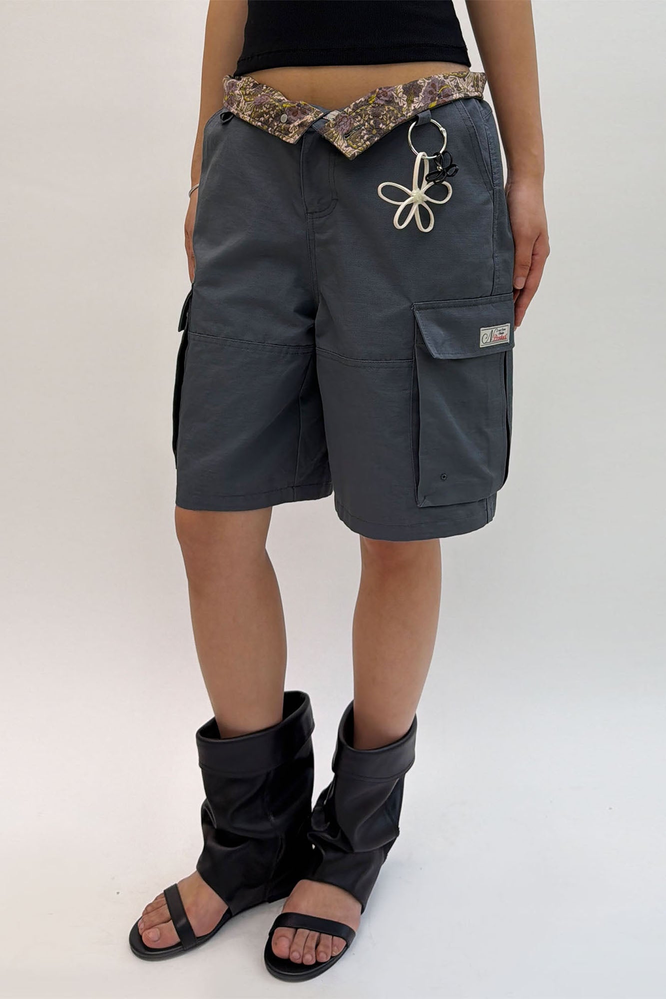 NEVERSEEZ Floral Fold-Over Cargo Shorts
