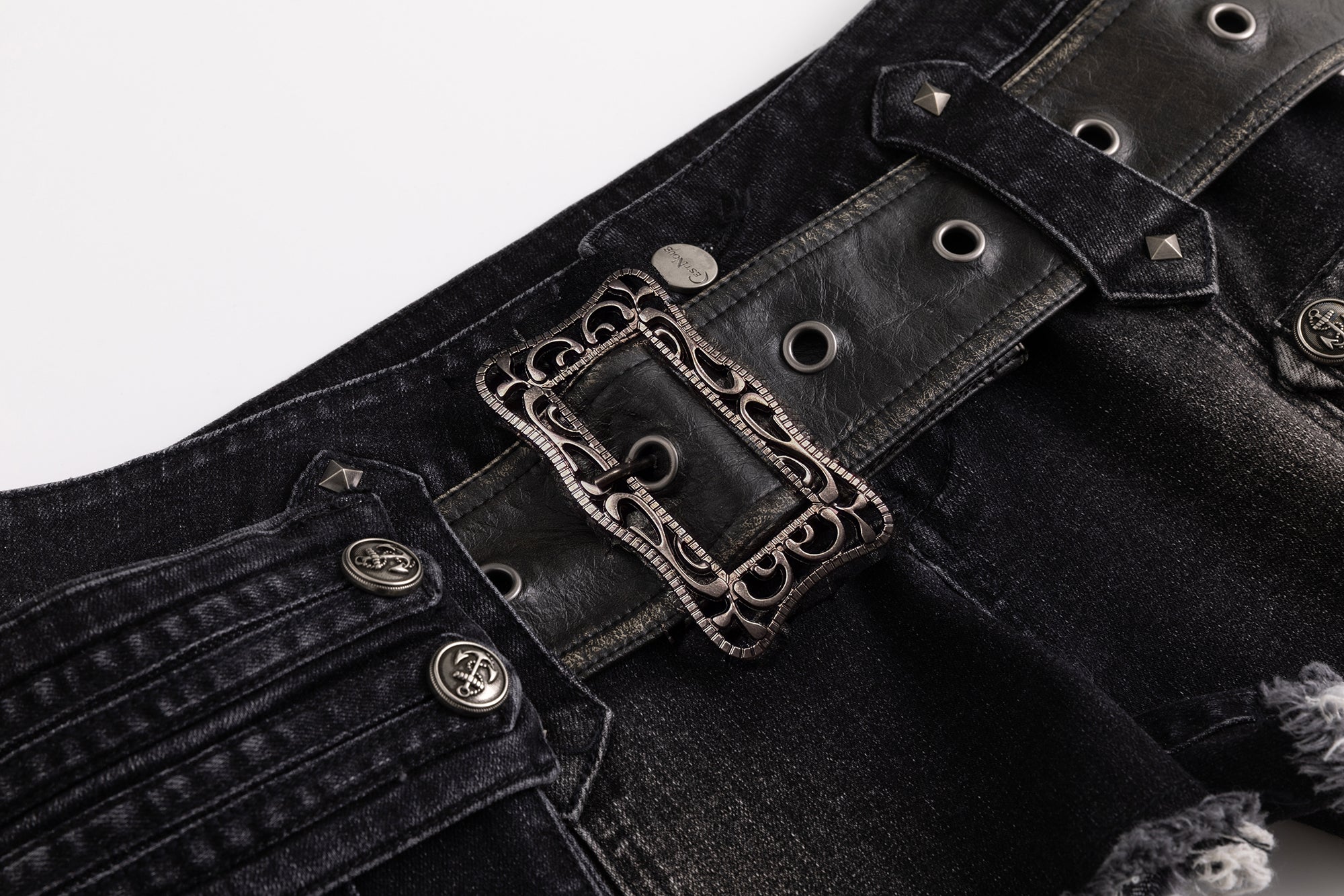 CESTNOUS Retro Frayed Belted Denim Shorts