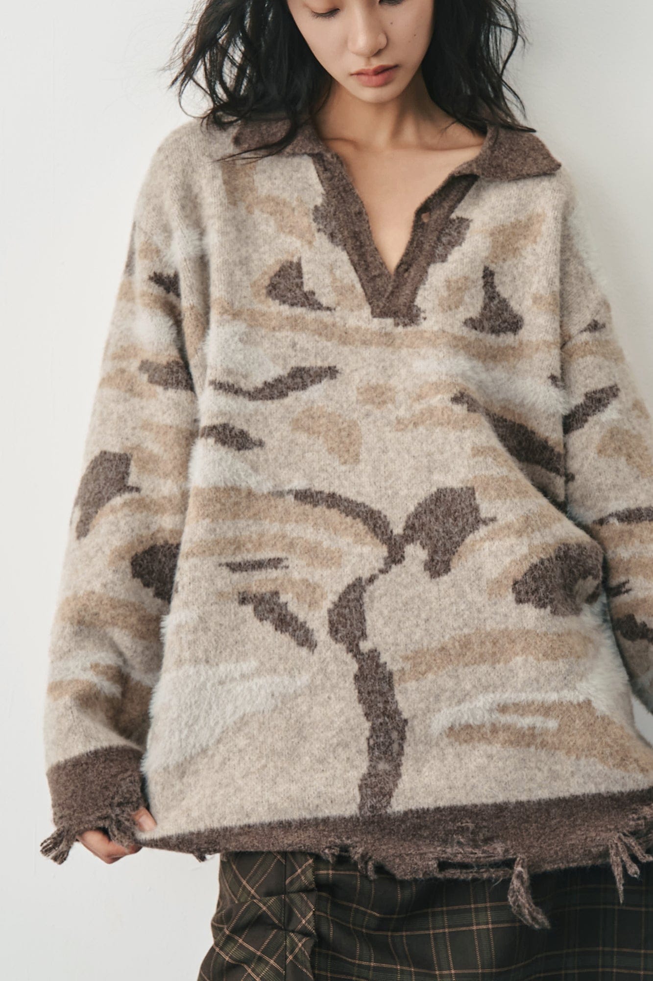 SAME FLOW Raw Hem Cat Jacquard Polo Sweater