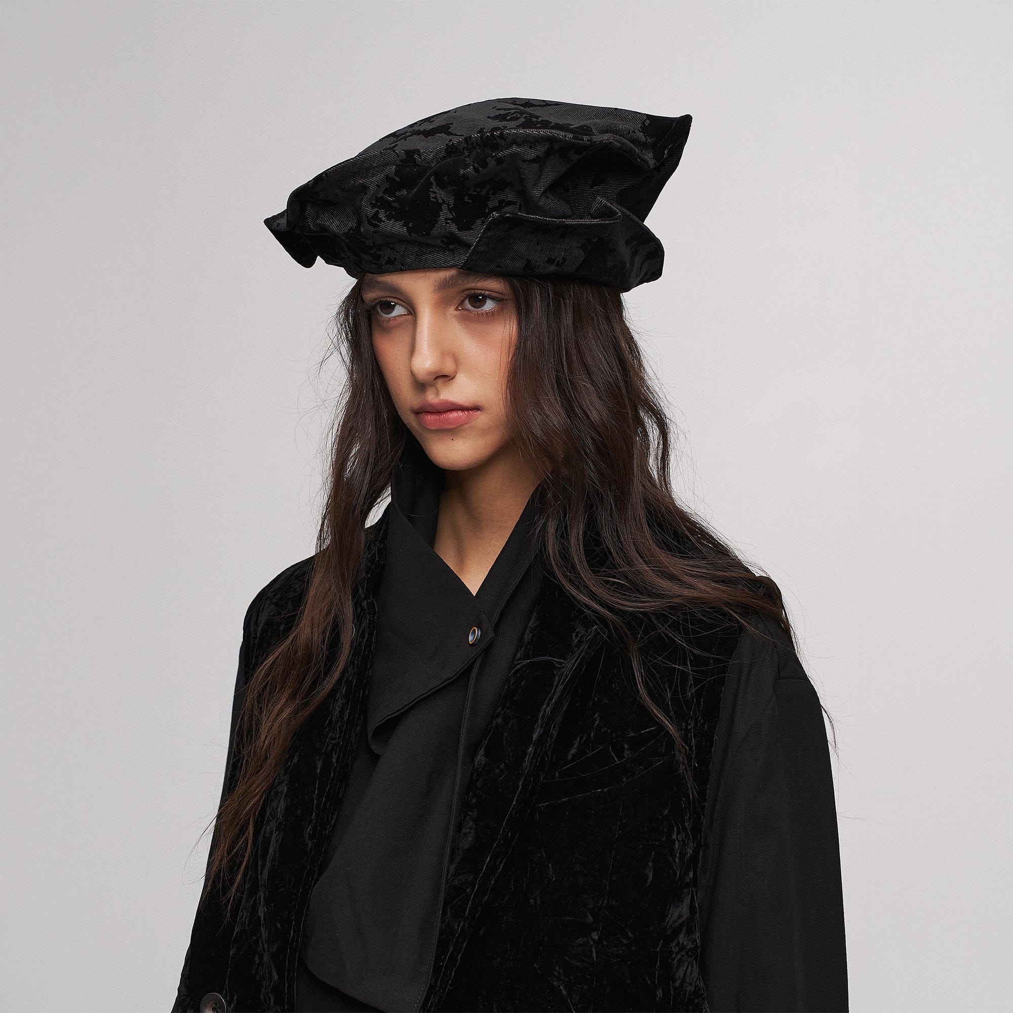 ILNya Nieternite Nifutur Jacquard Velvet Painter Hat