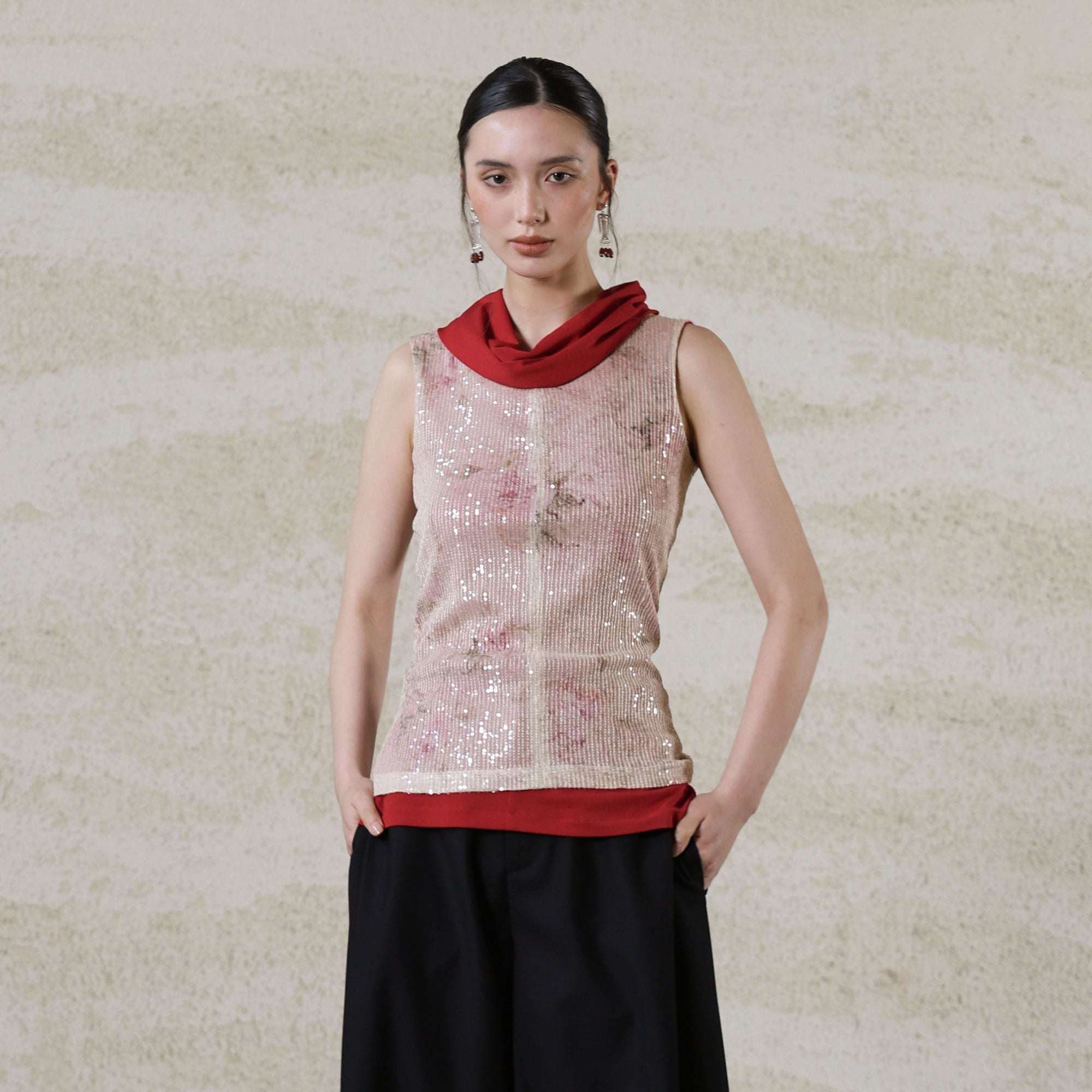 WUHEYIZUO Sequin Contrast Drape-Neck Tank Top