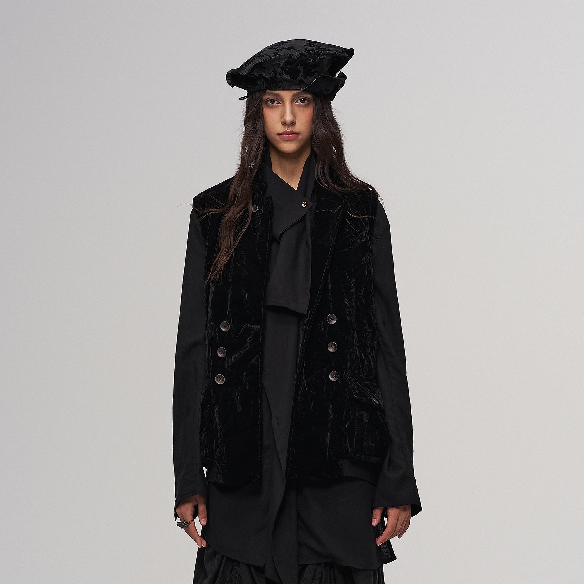 ILNya Nieternite Nifutur Velvet Double-Breasted Belted Vest