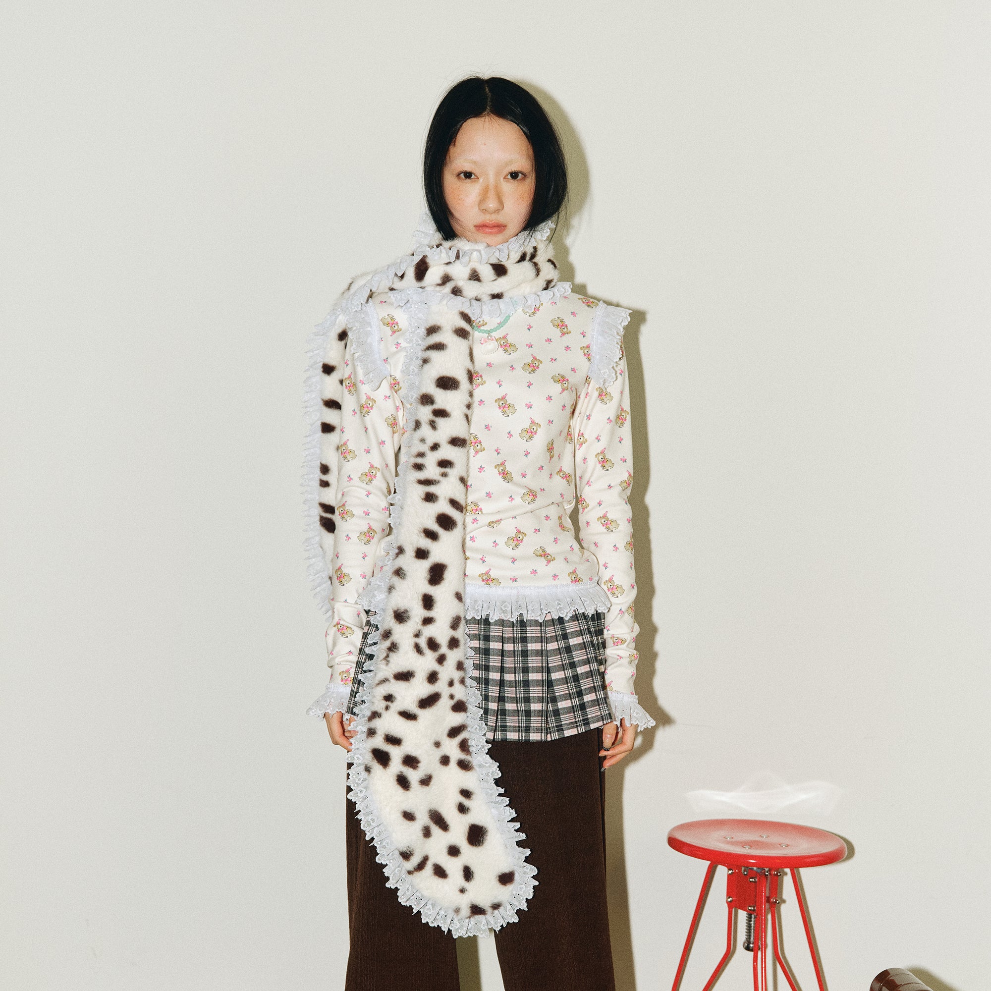 HAVEAMEAL Asymmetrical Polka Dot Ruffled Faux Fur Scarf