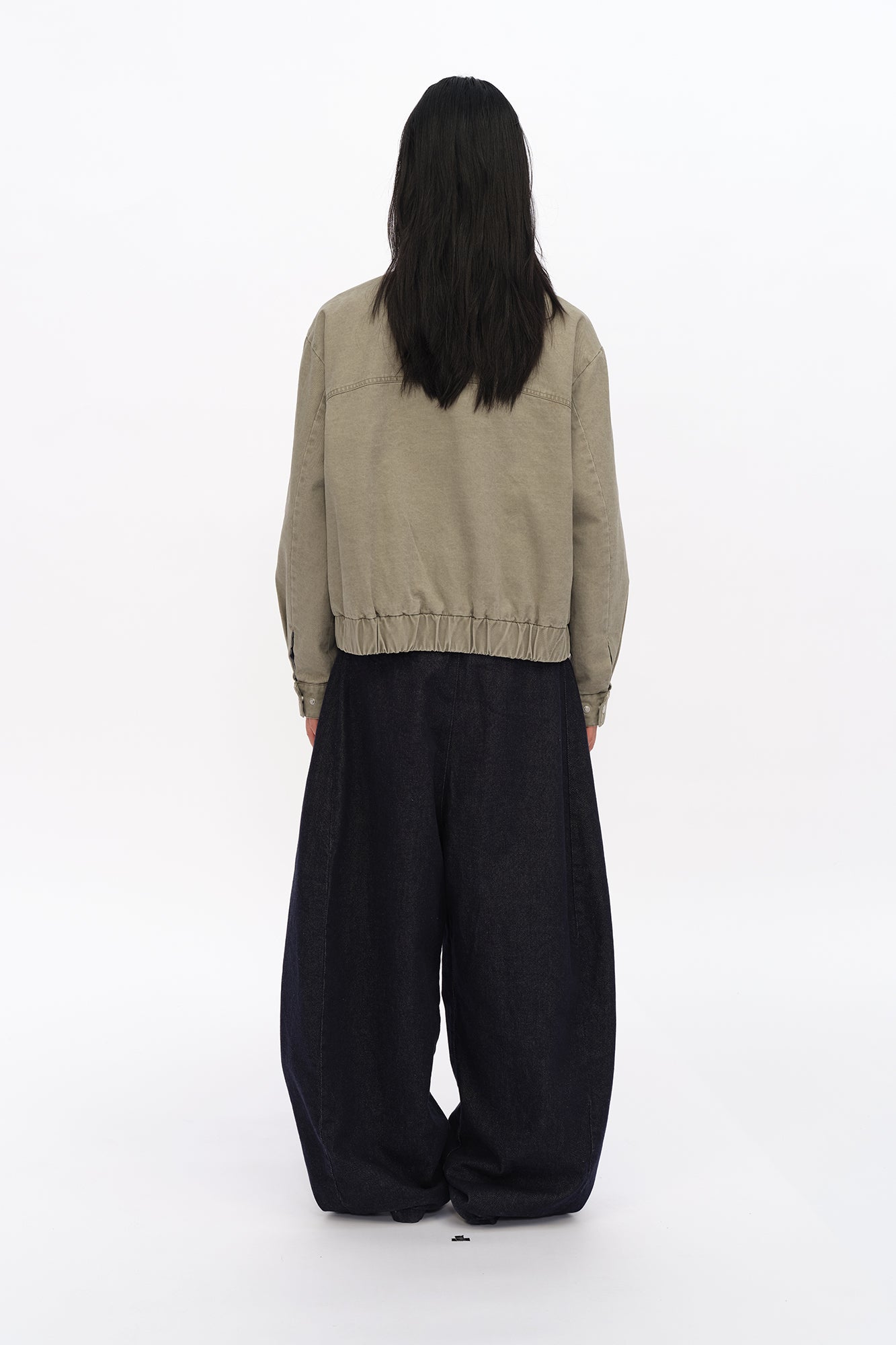 OINIMI Essential Barrel-Leg Raw Jeans