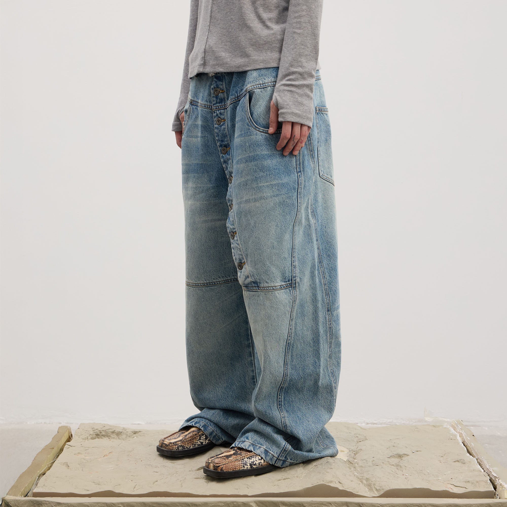 DND4DES Asymmetric Button-Fly Panel Washed Jeans