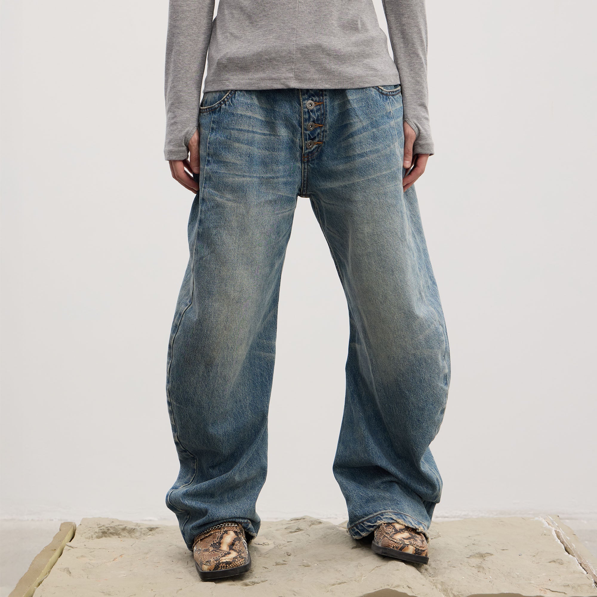 DND4DES Washed Button-Up Balloon-Leg Jeans