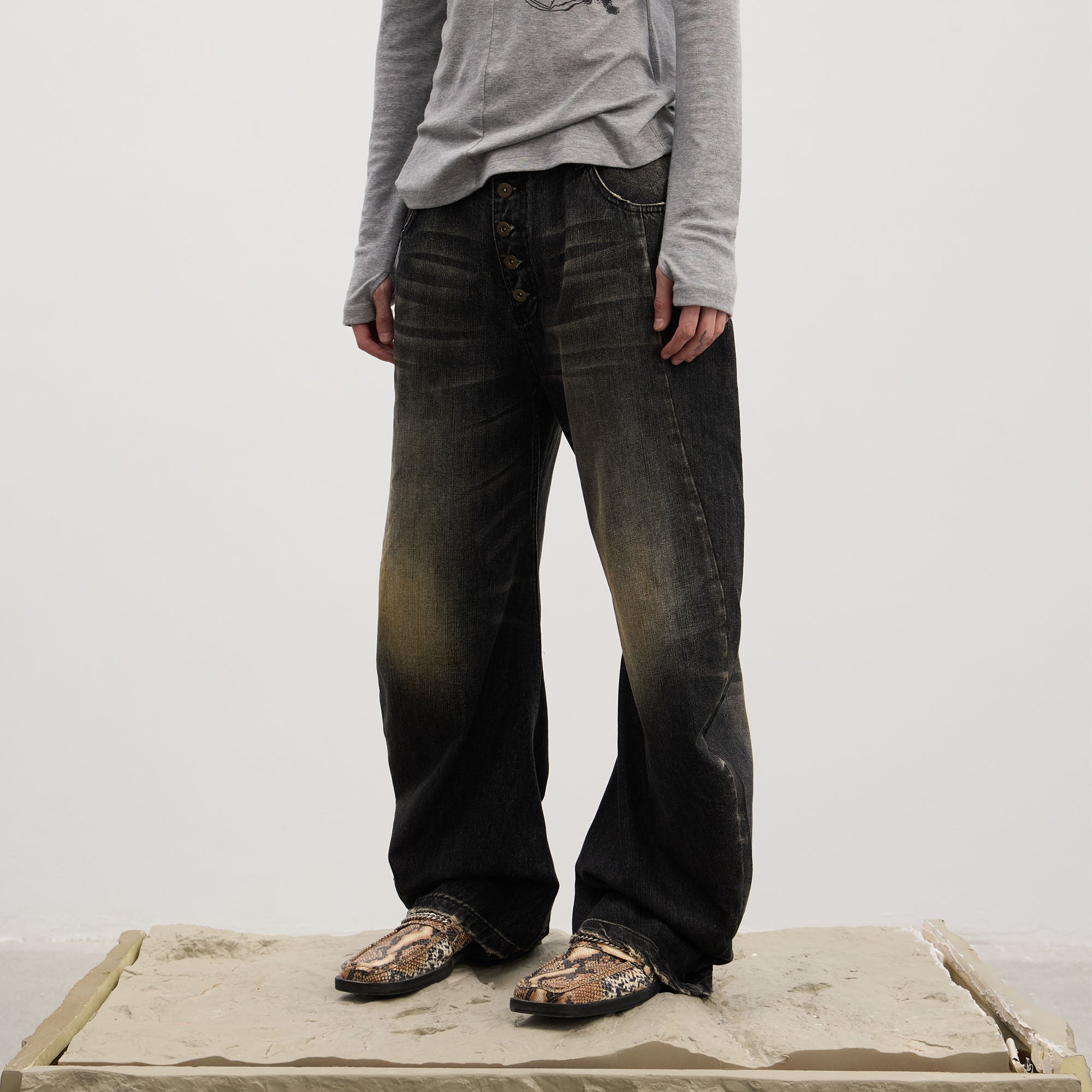 DND4DES Washed Button-Up Balloon-Leg Jeans