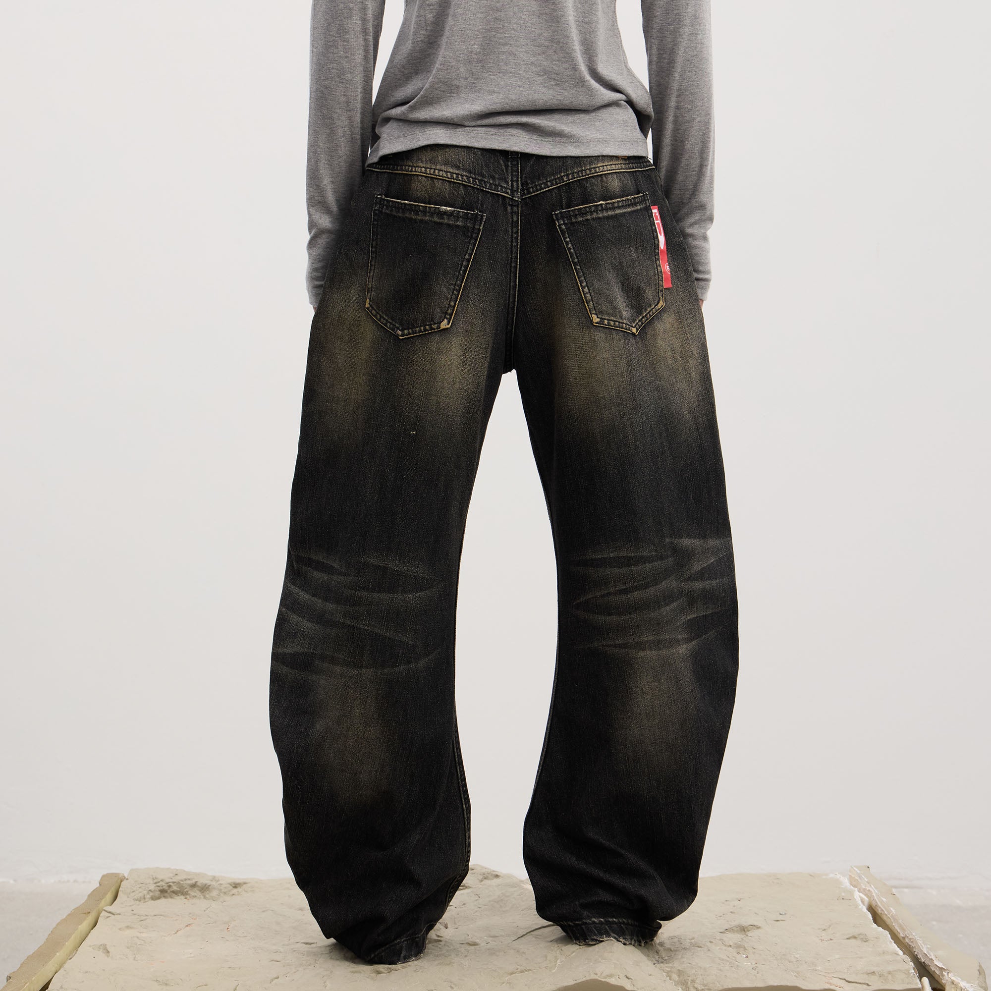 DND4DES Washed Button-Up Balloon-Leg Jeans