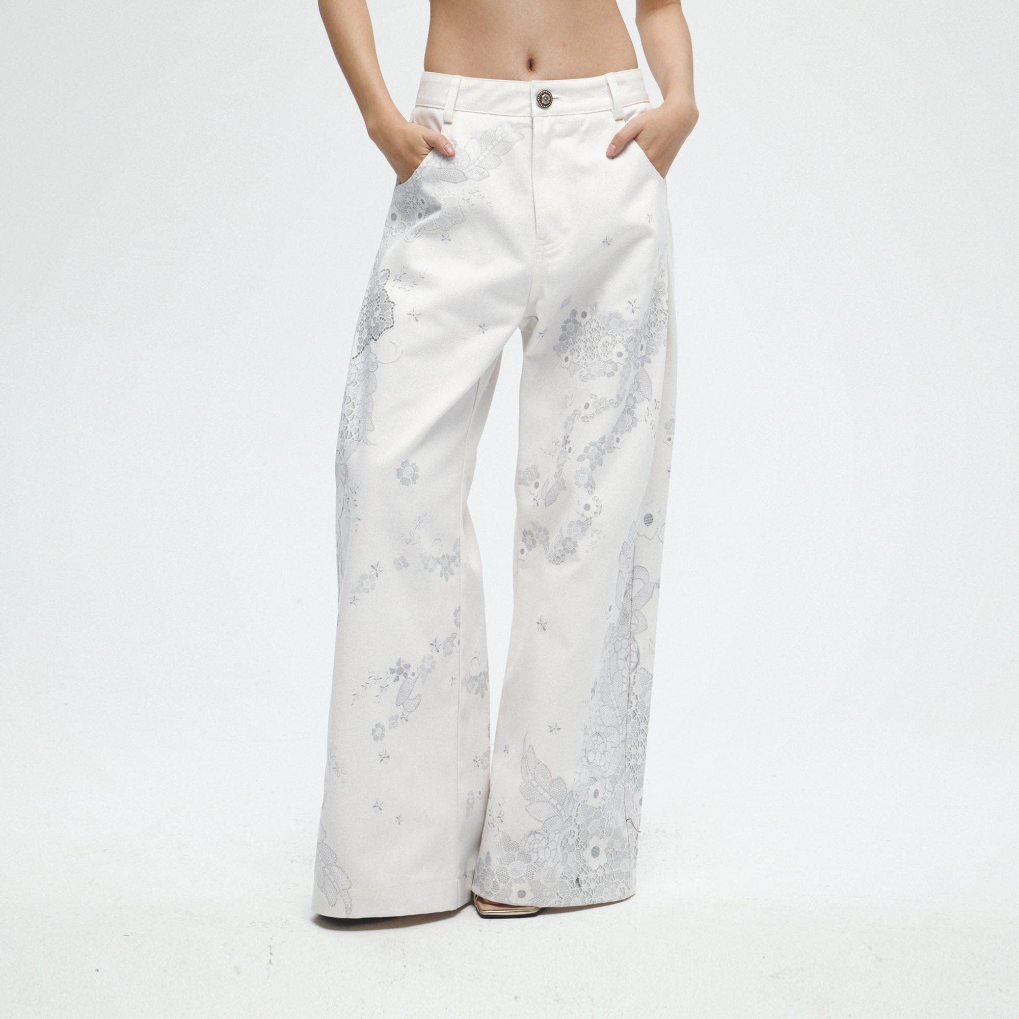 FAYCHUI Lace Graphics Wide-Leg Jeans White