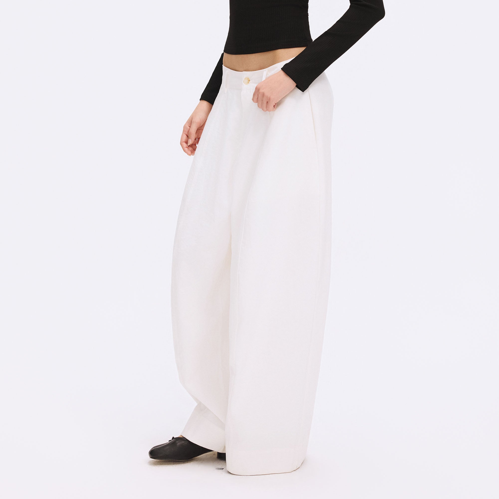 ARTIFICIAL WORLD Essential Oversized Curved-Leg Pants