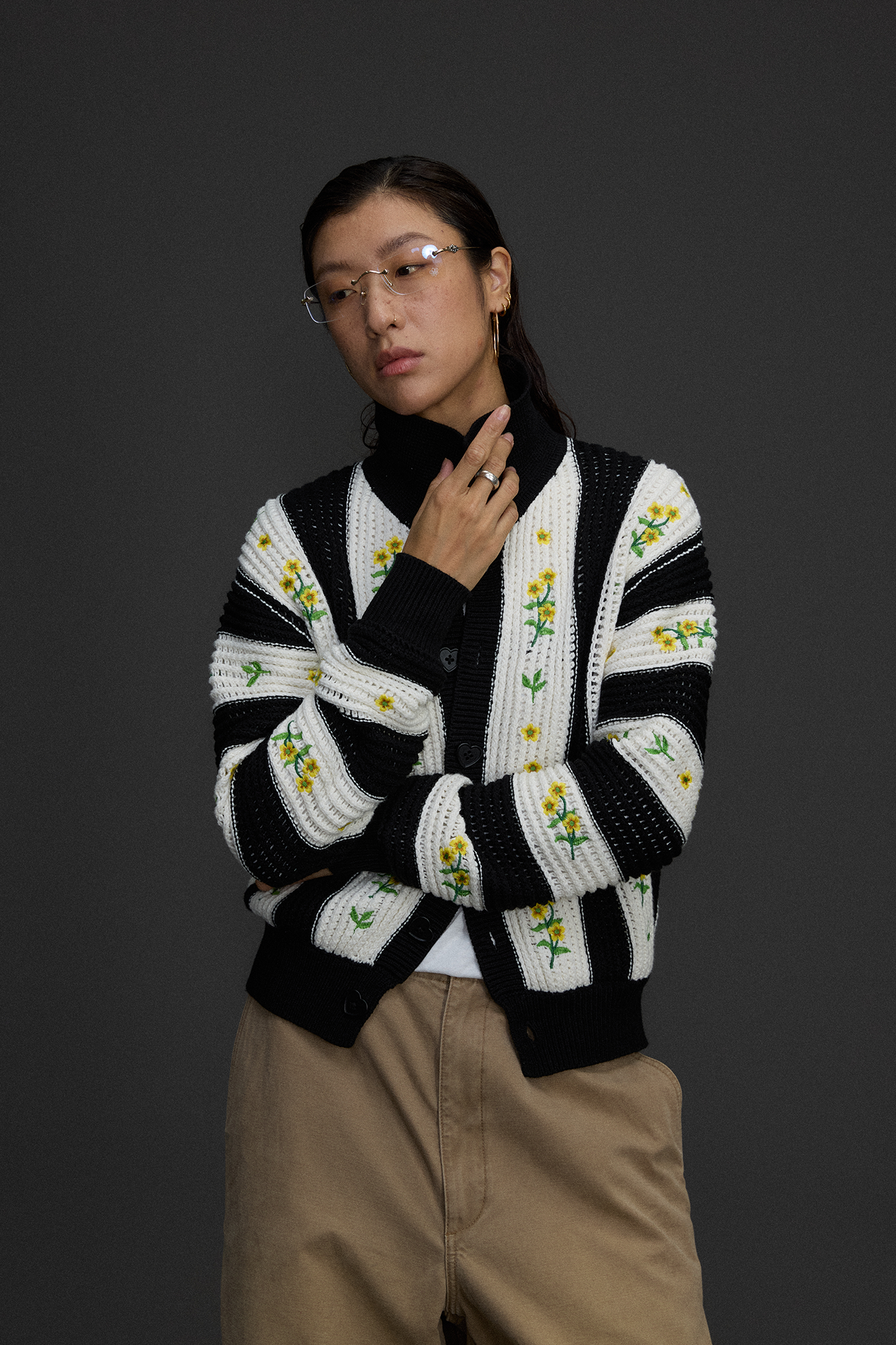 NIANJIUYIKOUER Floral Embroidered Contrast Collar Cardigan, premium urban and streetwear designers apparel on PROJECTISR.com, NIANJIUYIKOUER