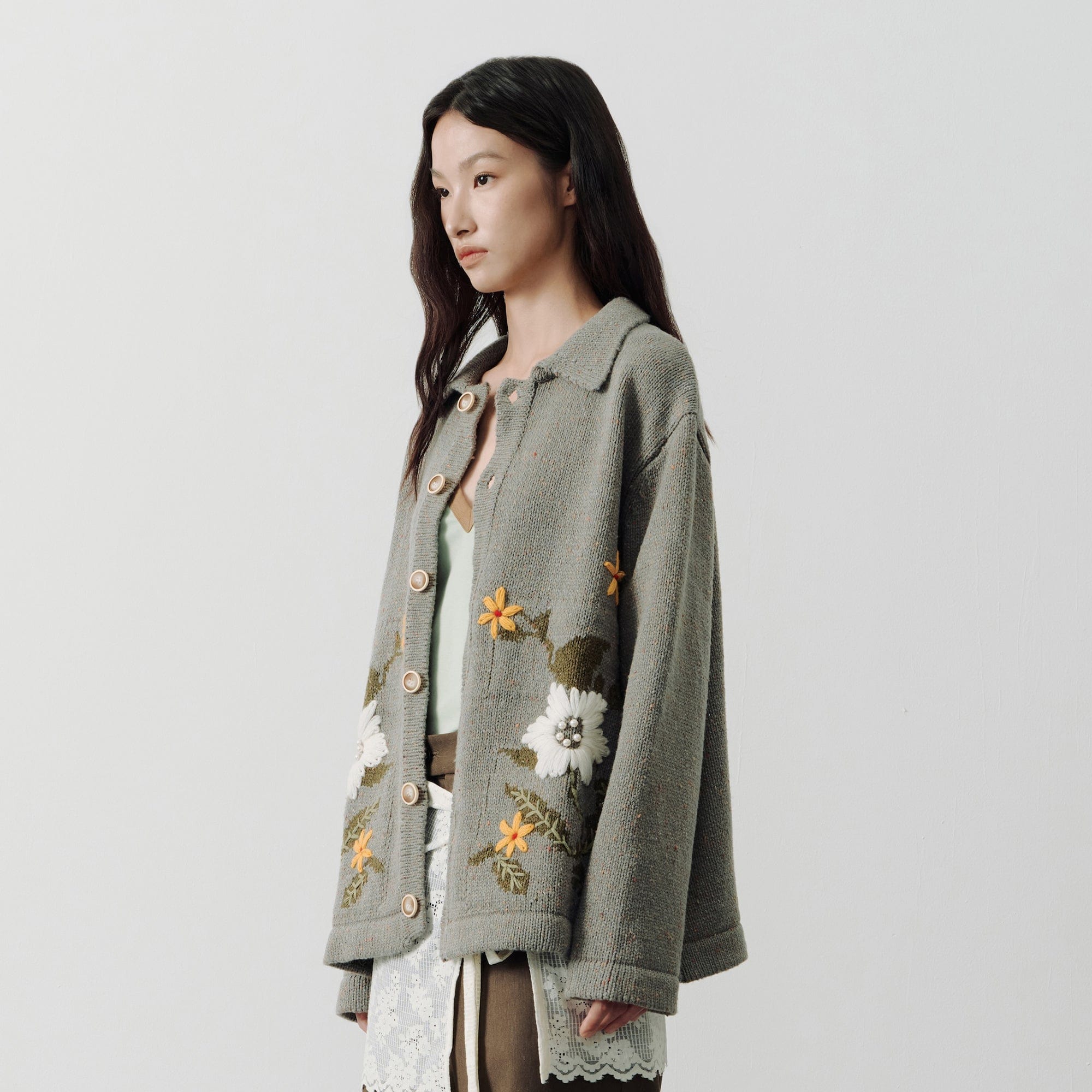 SAME FLOW Embroidered Pearl Floral Cardigan