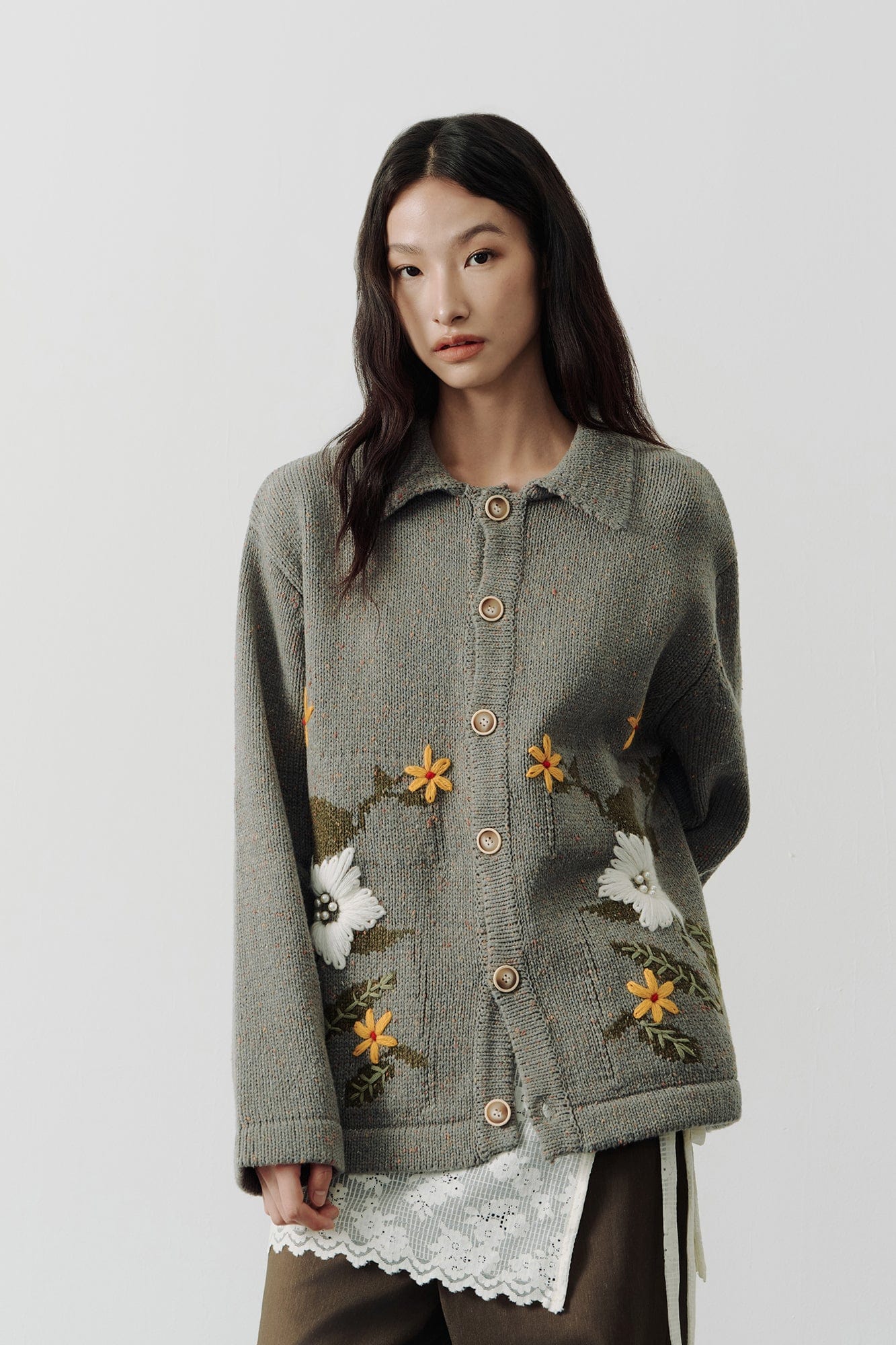 SAME FLOW Embroidered Pearl Floral Cardigan