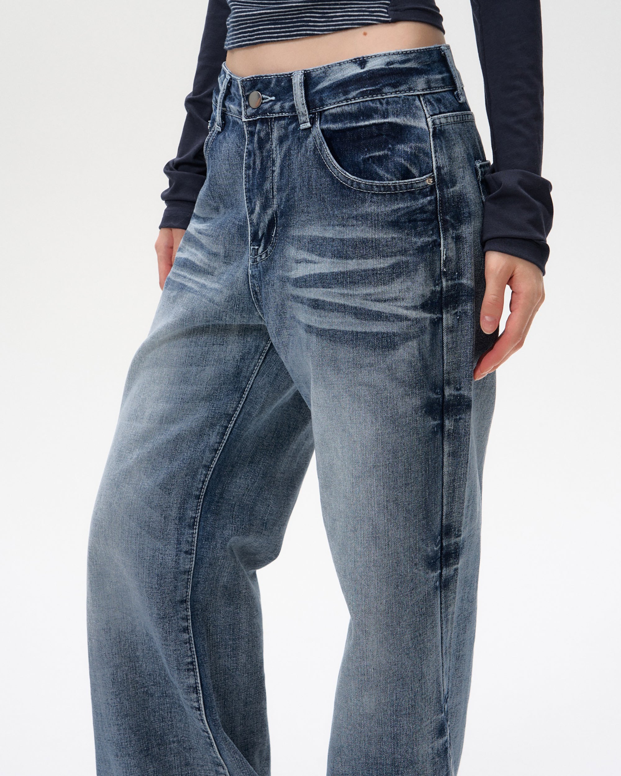 10AMSOTIIIIIIRED Washed Side-Crack Whisker Straight Jeans