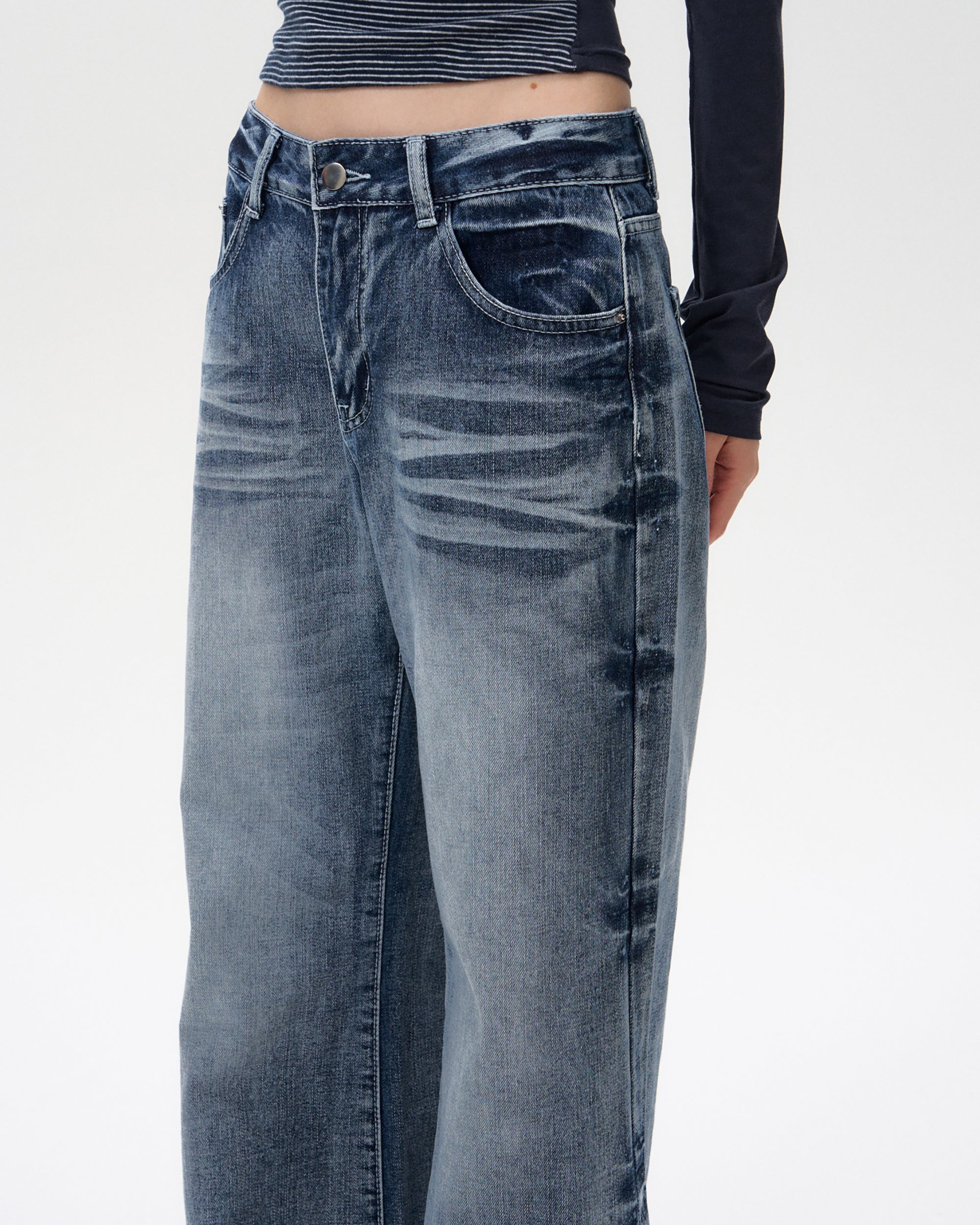 10AMSOTIIIIIIRED Washed Side-Crack Whisker Straight Jeans