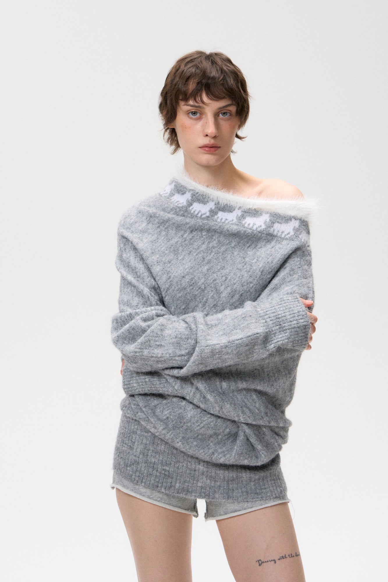10AMSOTIIIIIIRED Fuzzy Fair Isle Ribbed Hem Sweater